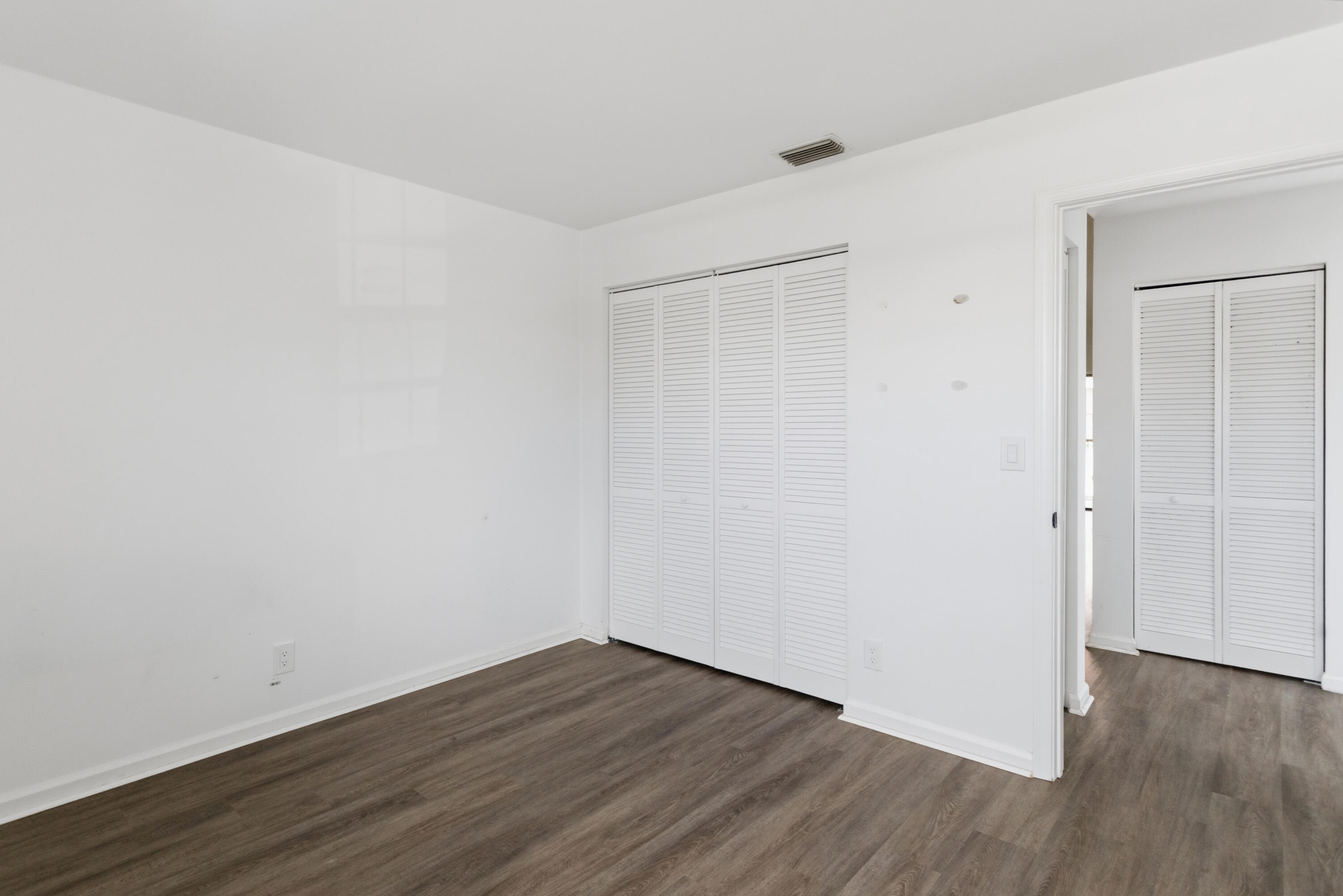 LAKE WINDWOOD CONDO - Residential Lease