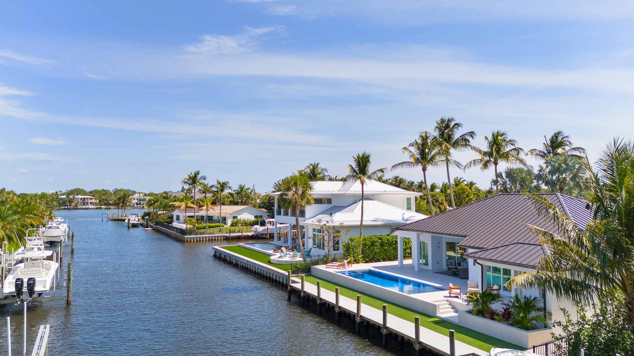 COUNTRY CLUB POINT - Residential