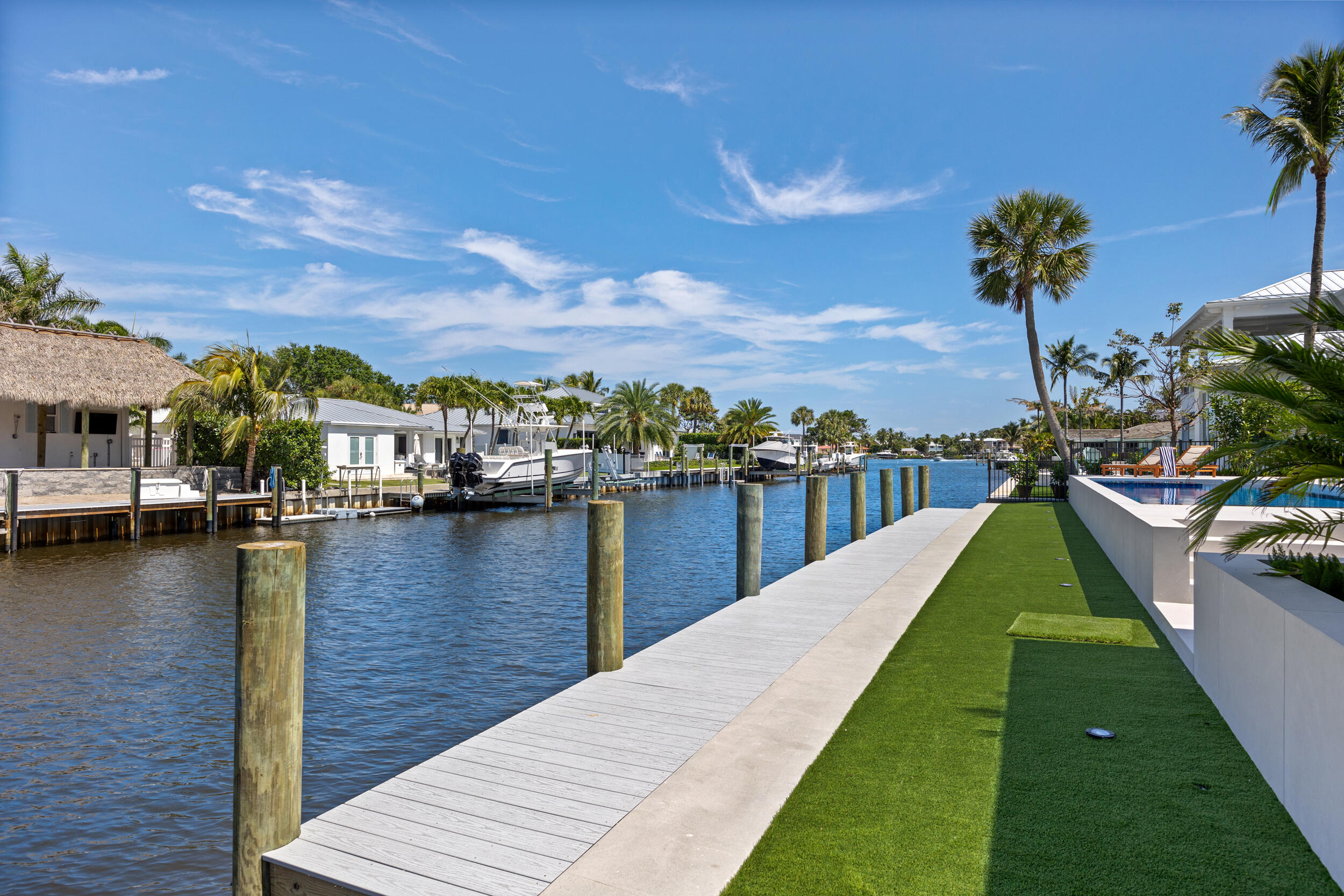 COUNTRY CLUB POINT - Residential