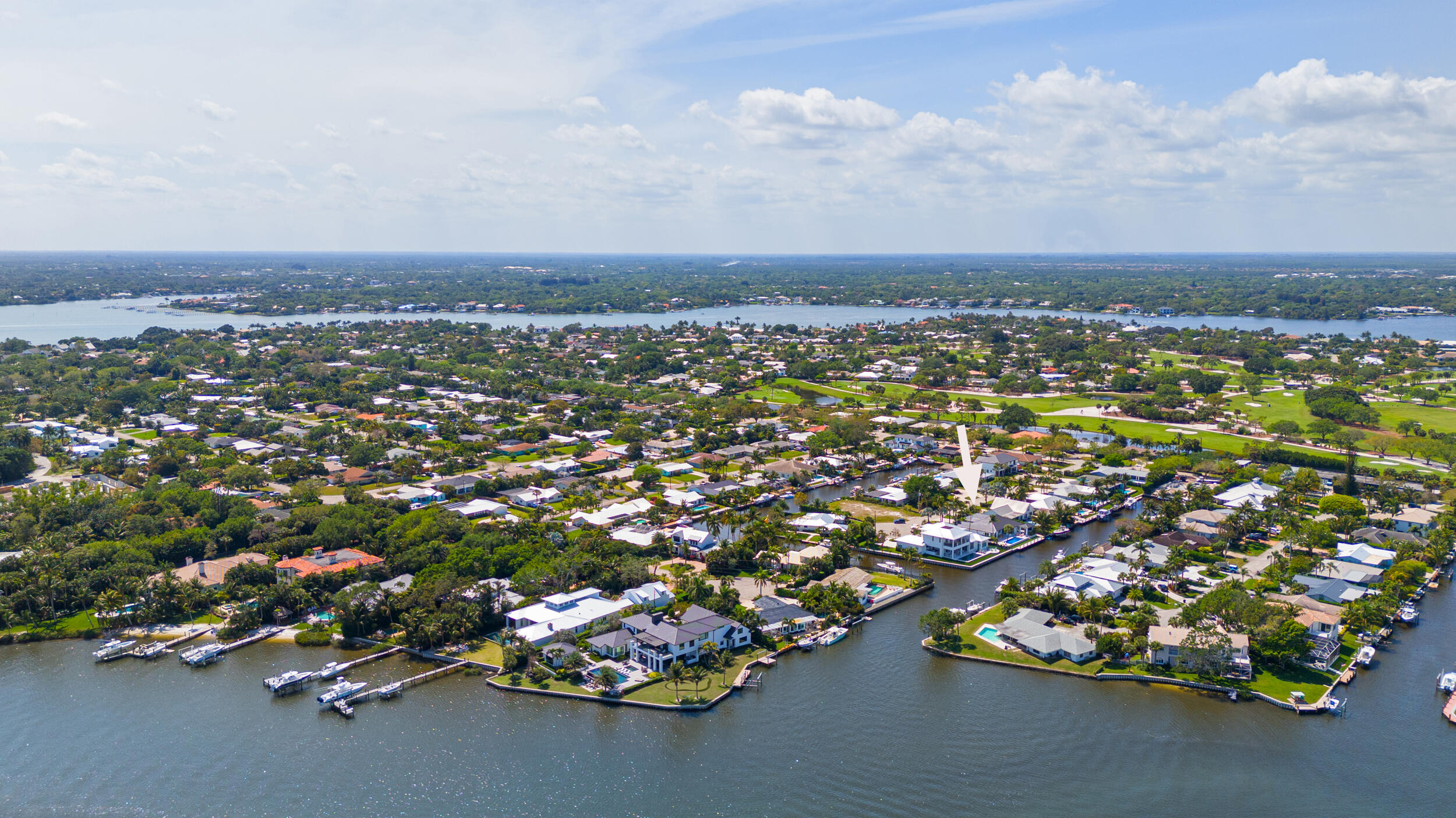 COUNTRY CLUB POINT - Residential