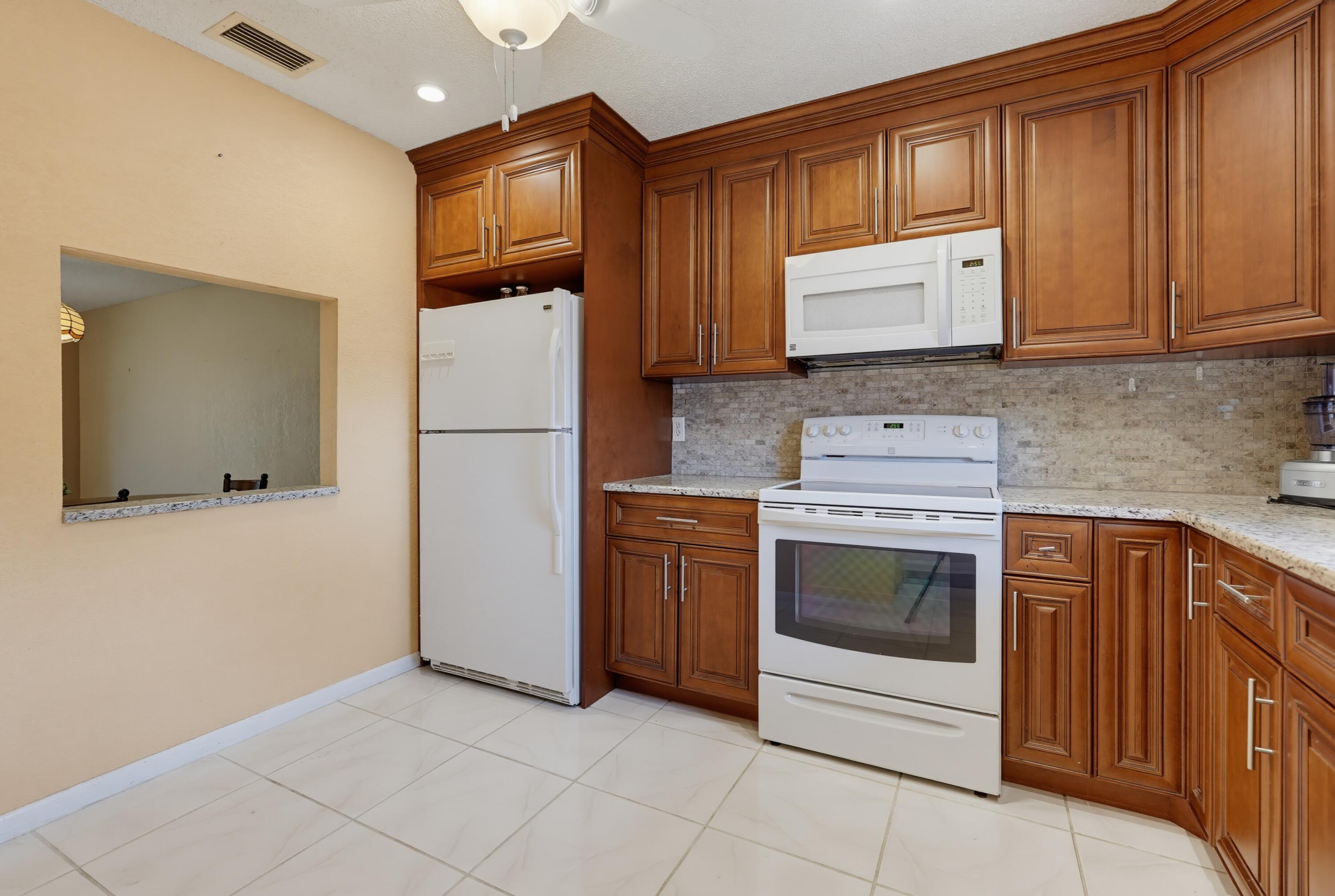 COVERED BRIDGE CONDO - Residential