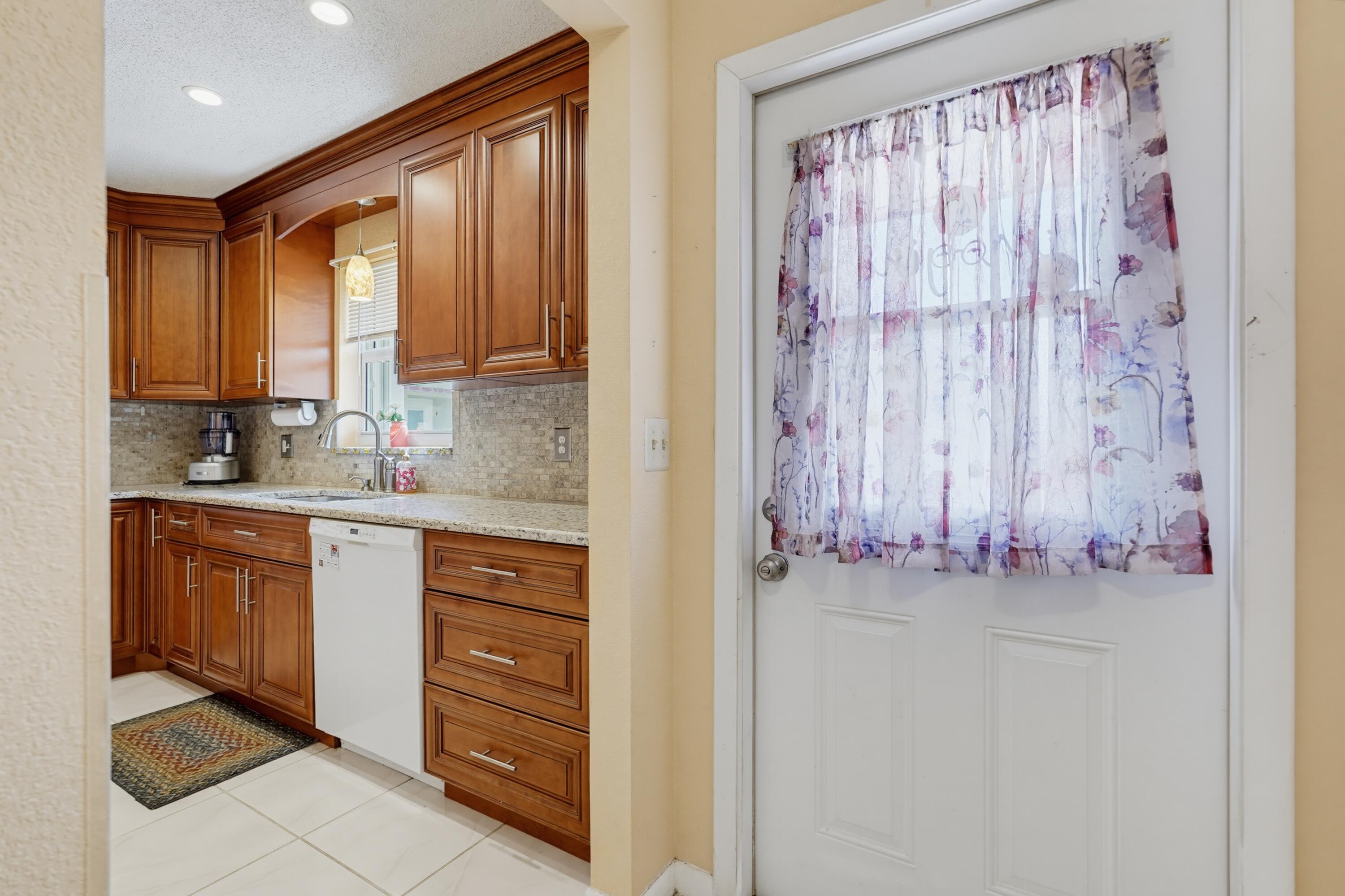 COVERED BRIDGE CONDO - Residential