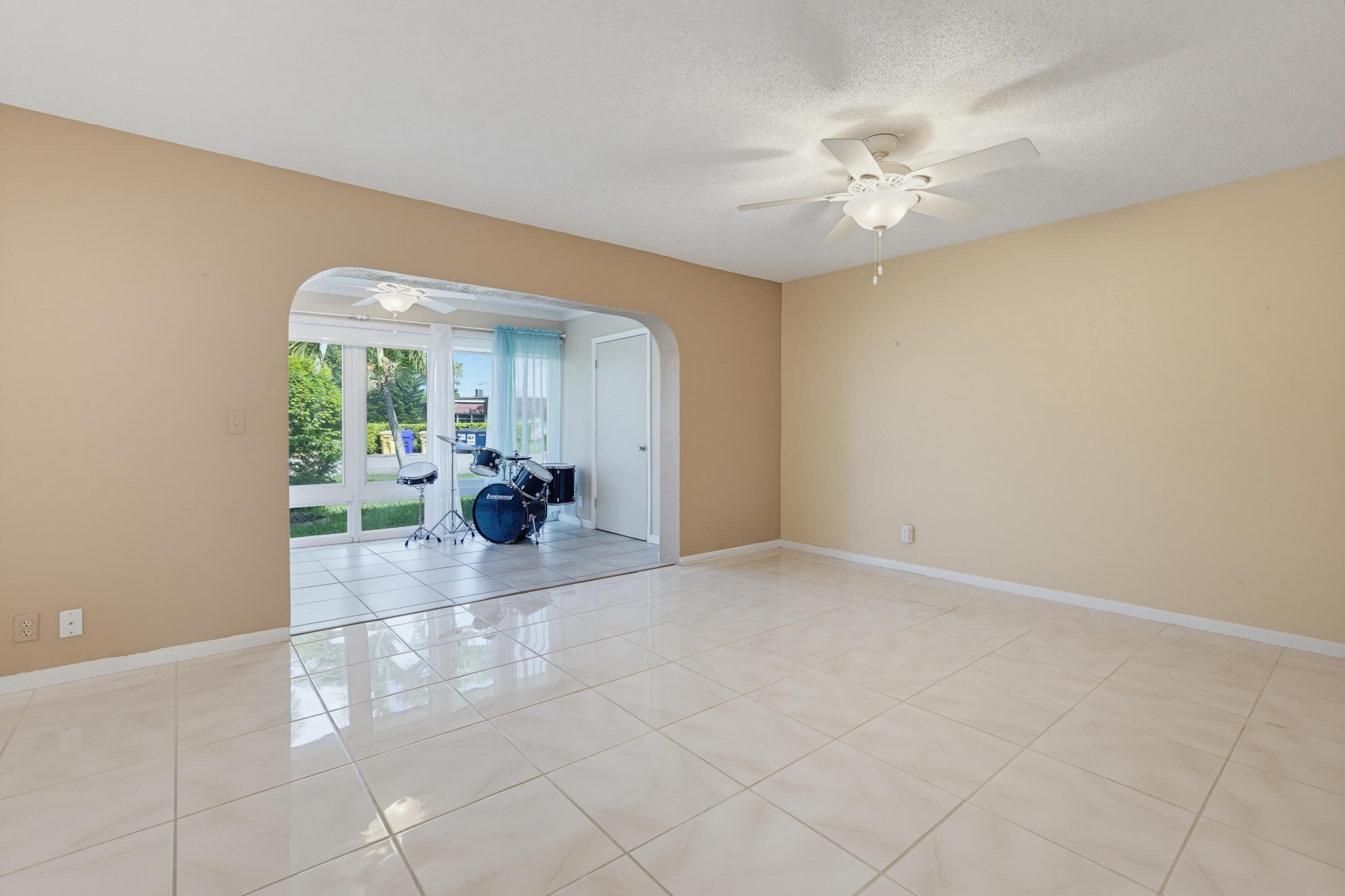 COVERED BRIDGE CONDO - Residential