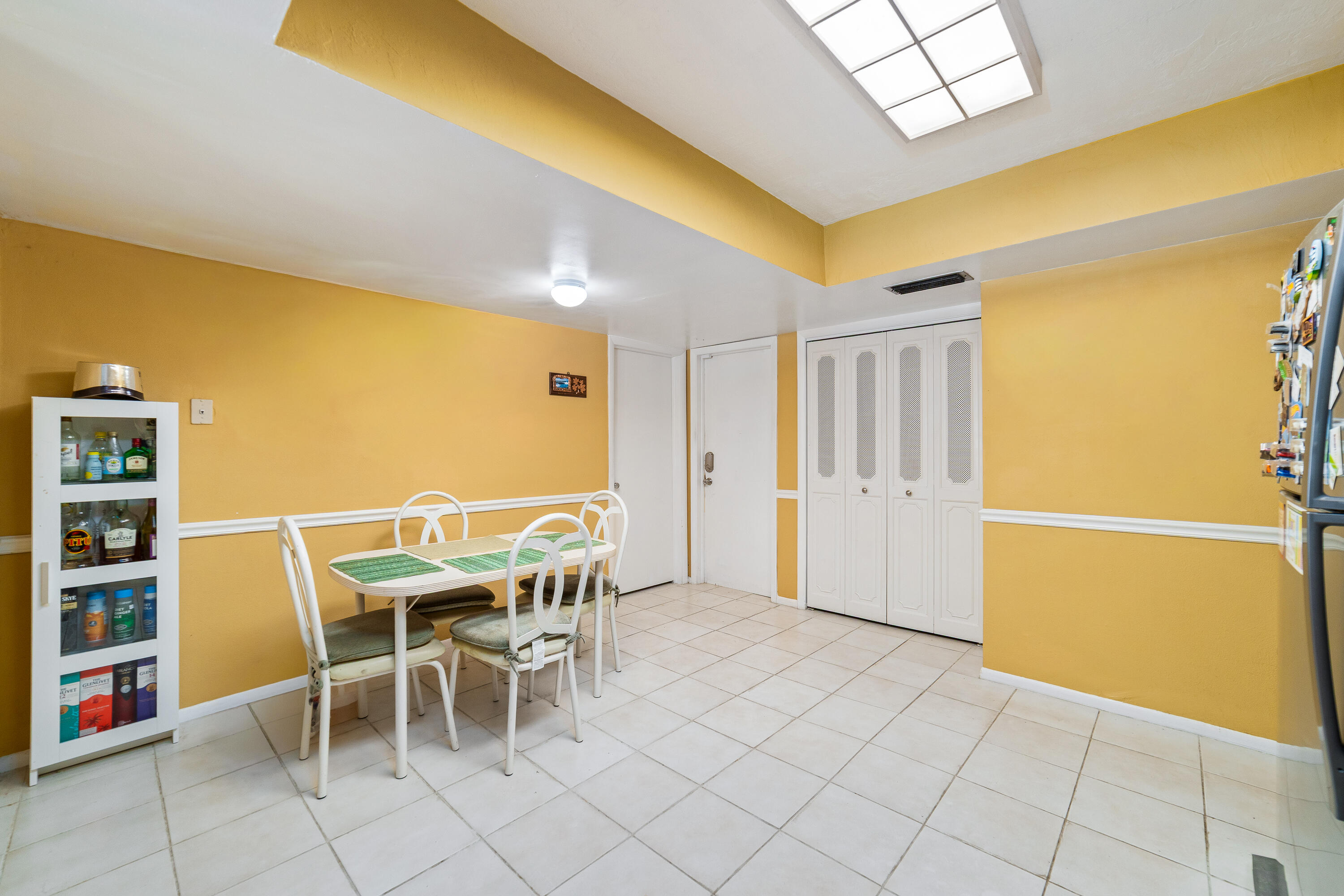 NOB HILL ESTATES 1 SEC - Residential