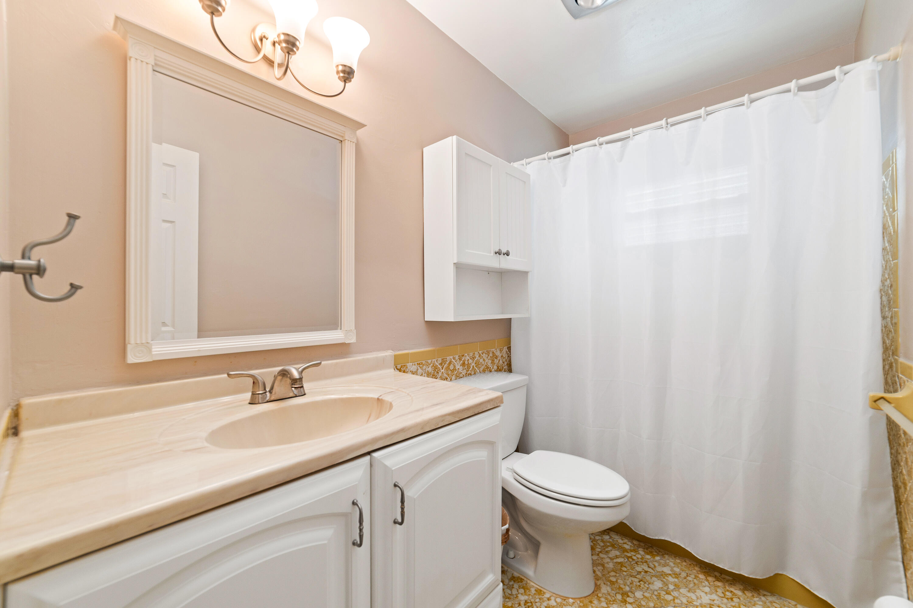 NOB HILL ESTATES 1 SEC - Residential
