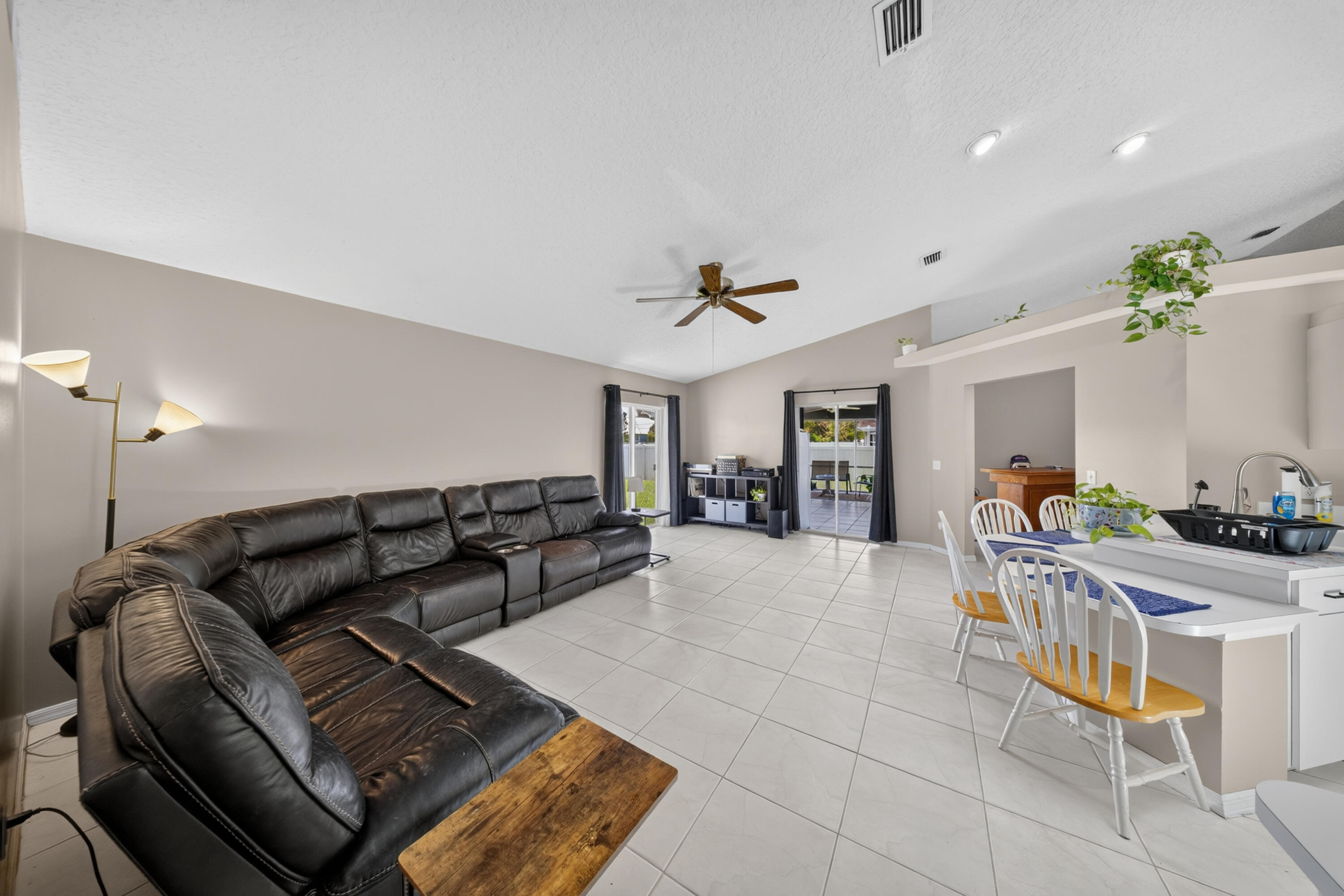 PORT ST LUCIE SECTION 4 - Residential
