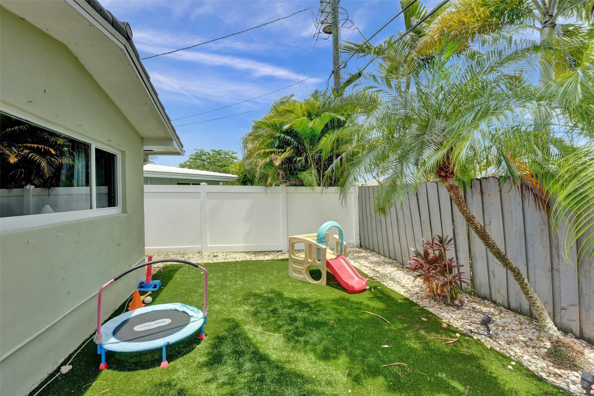 JENADA VILLAS - Residential Lease