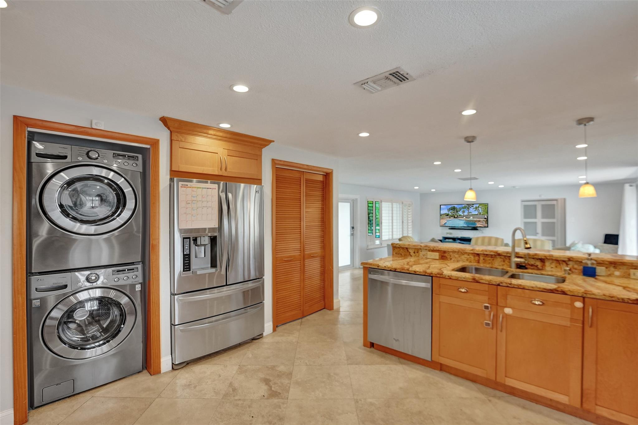 JENADA VILLAS - Residential Lease