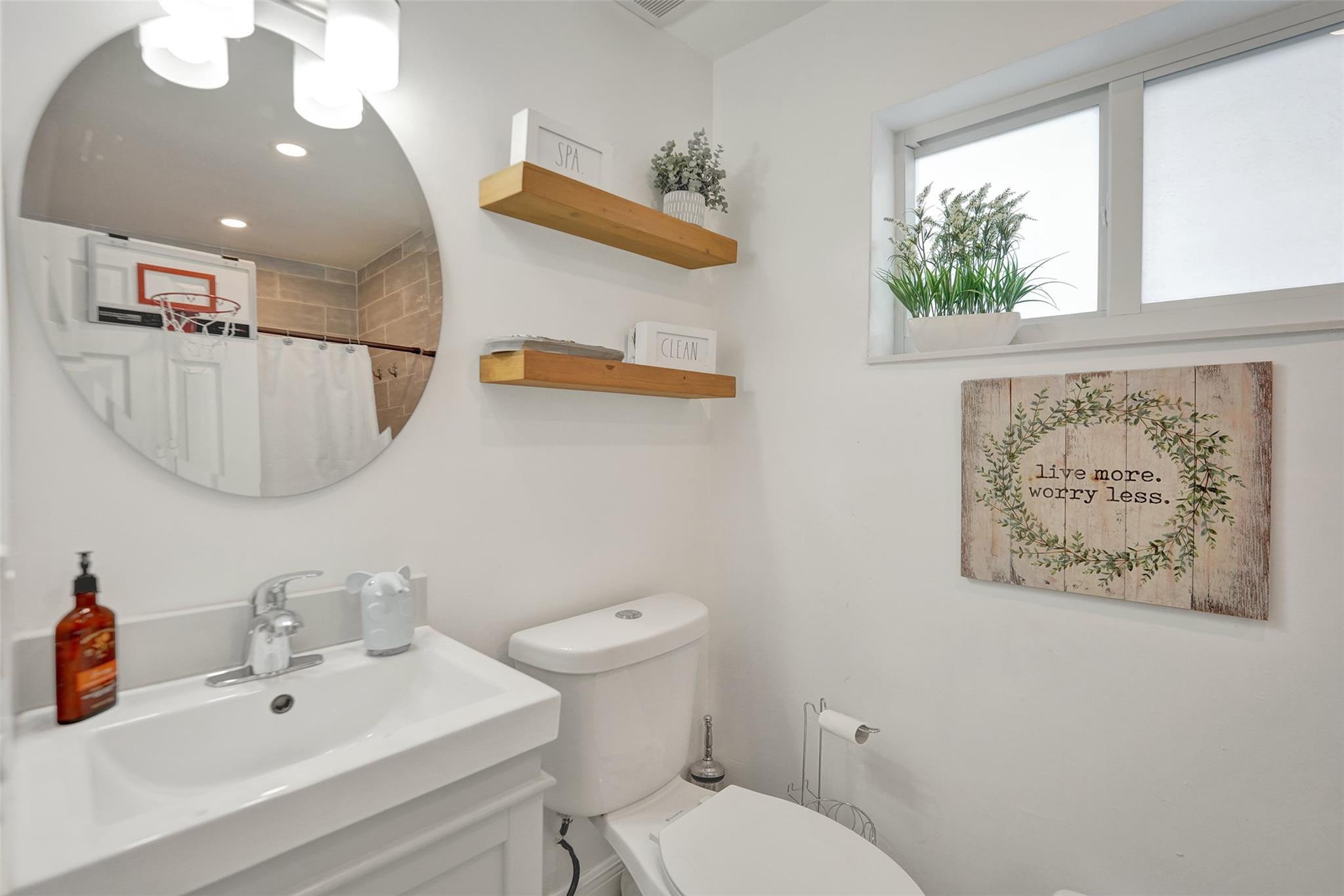 JENADA VILLAS - Residential Lease