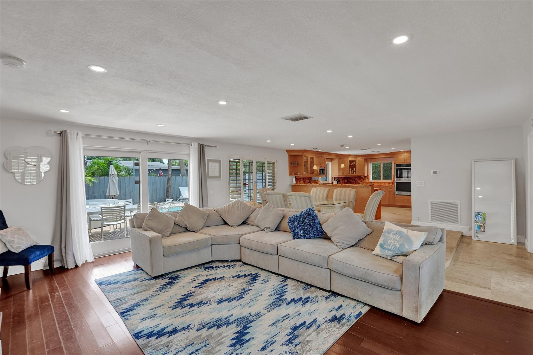 JENADA VILLAS - Residential Lease