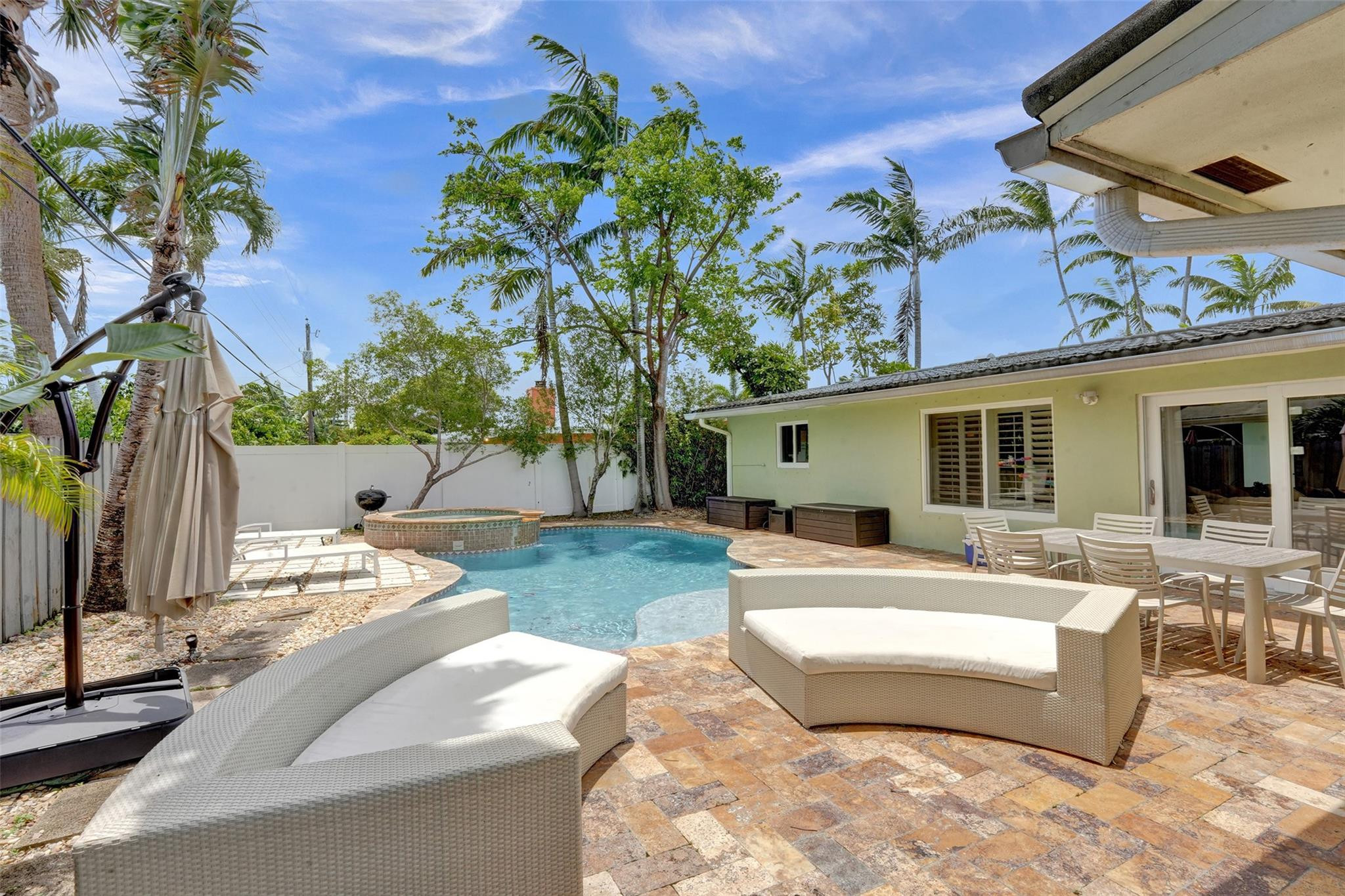JENADA VILLAS - Residential Lease