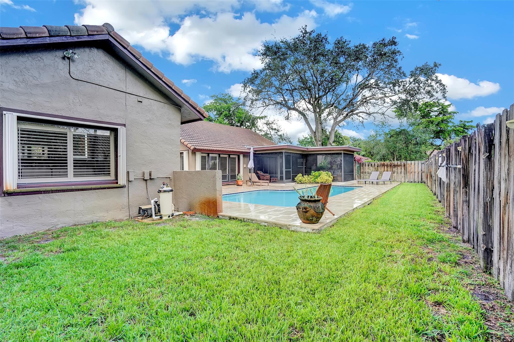 OAK WOOD - Residential