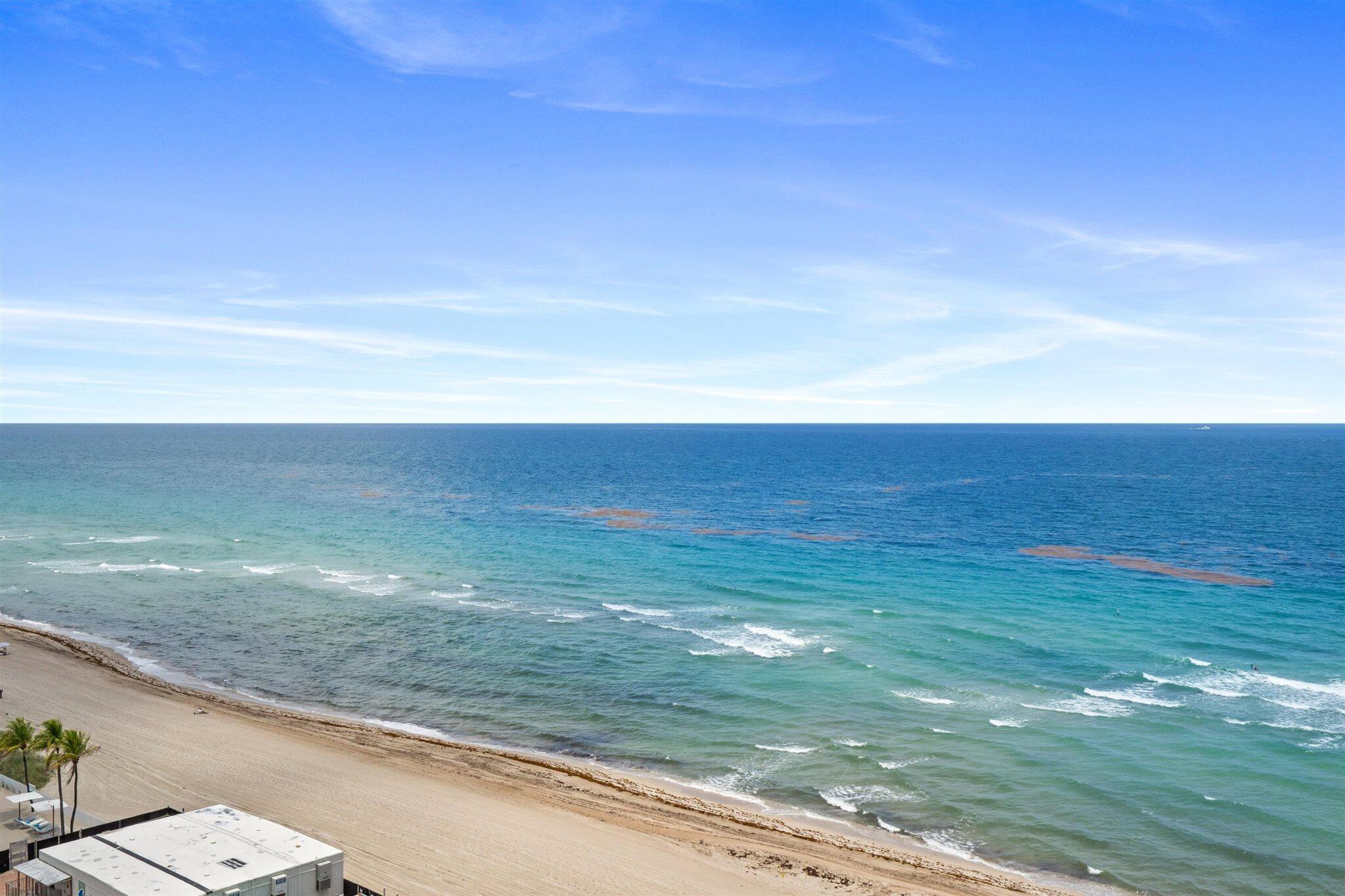 M RESORT RESIDENCES CONDO - Residential