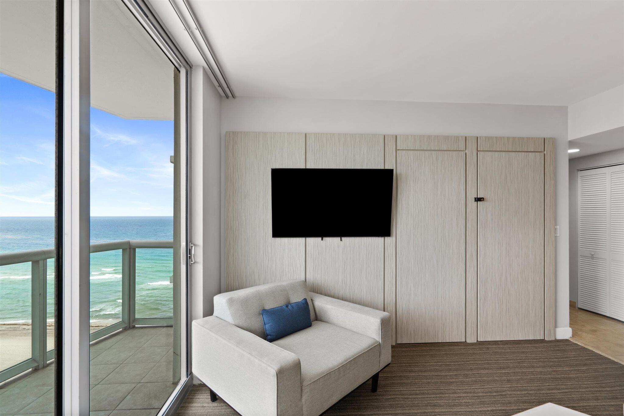 M RESORT RESIDENCES CONDO - Residential