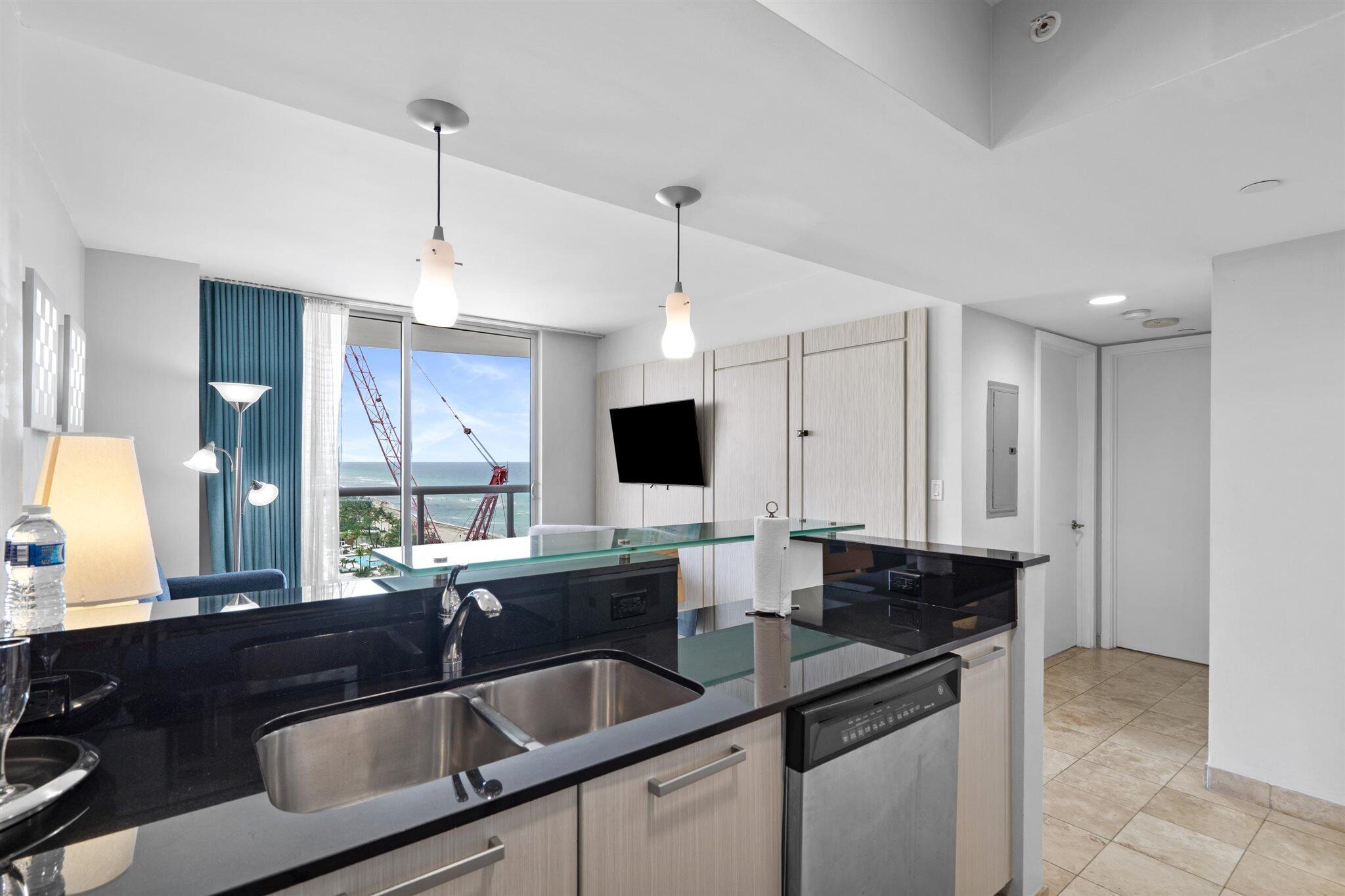 M RESORT RESIDENCES CONDO - Residential