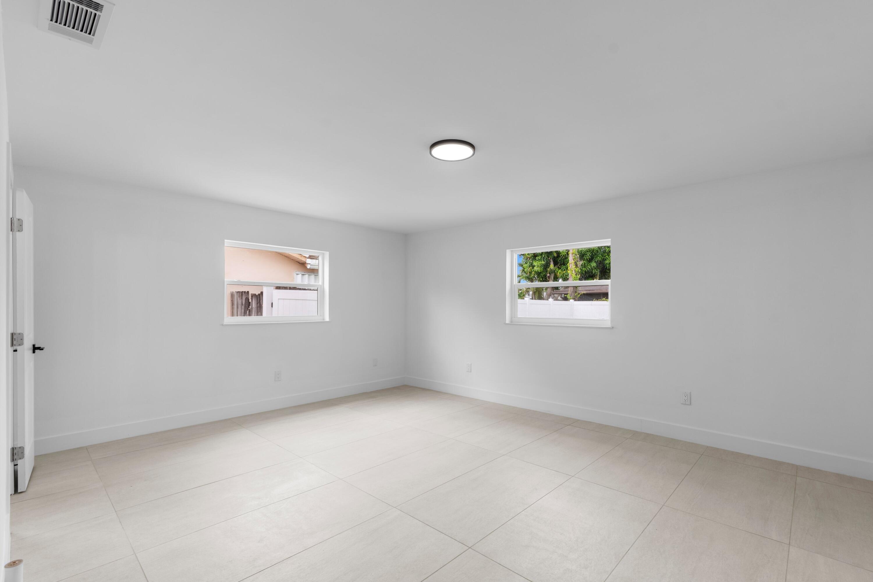 SANDALFOOT COVE SEC 5 - Residential