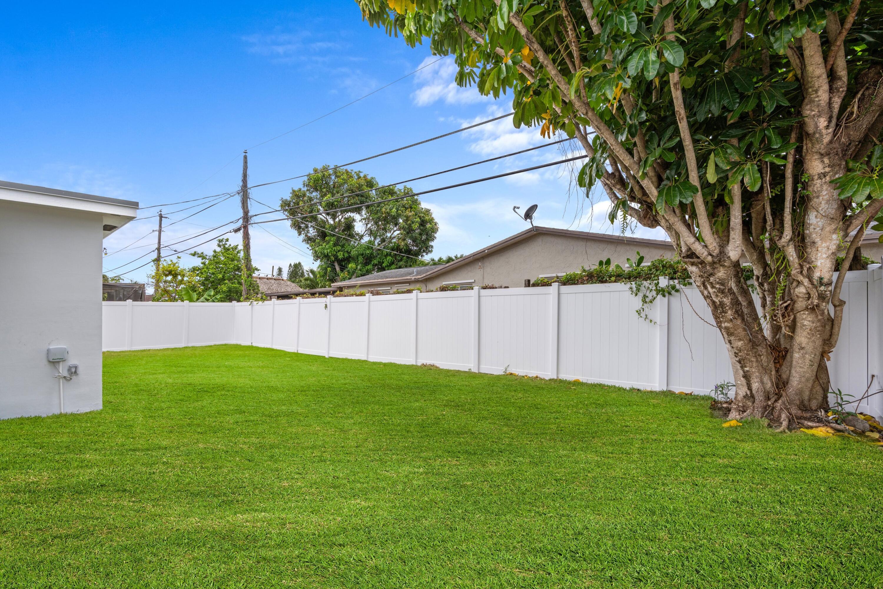 SANDALFOOT COVE SEC 5 - Residential