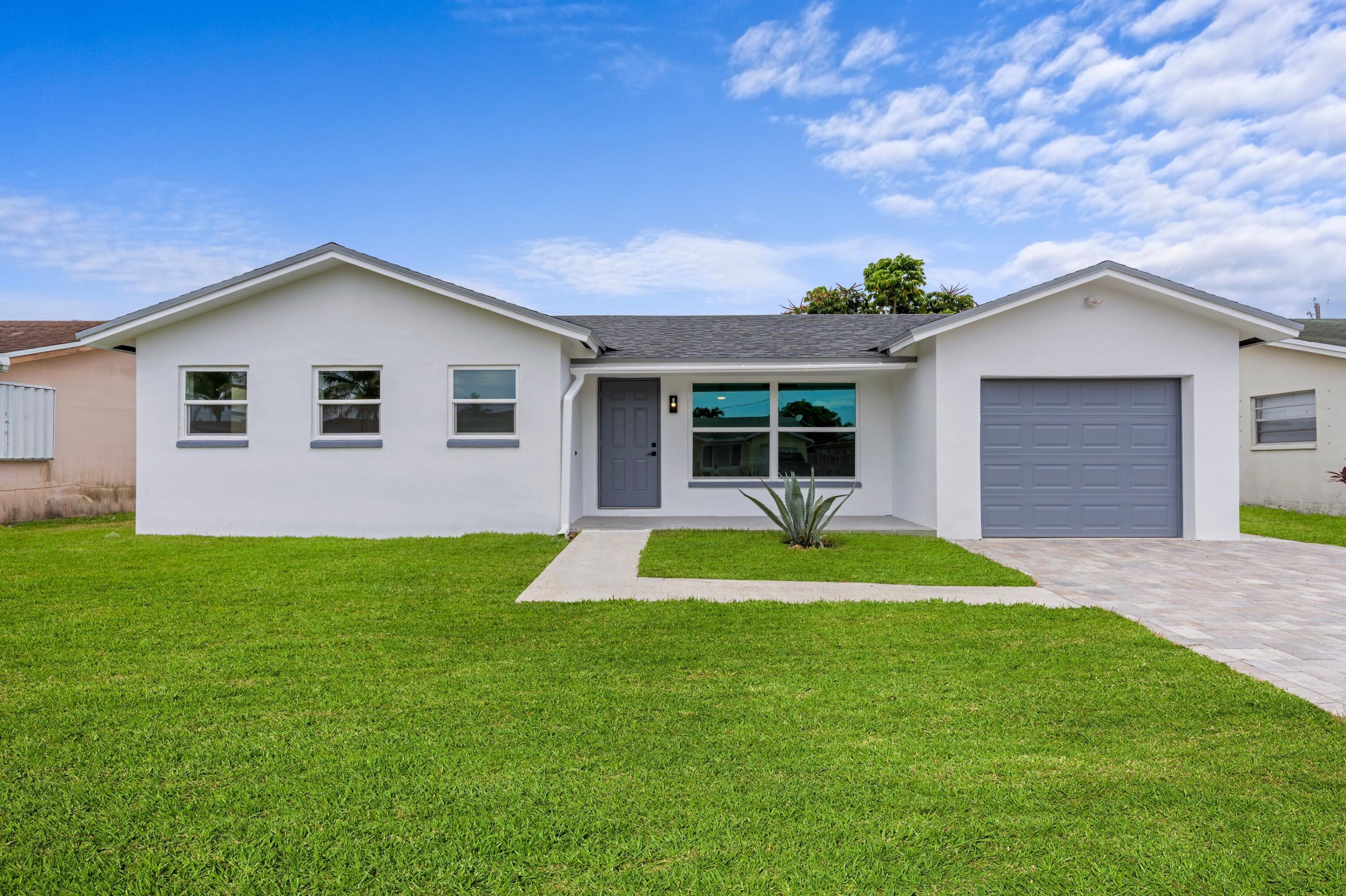 SANDALFOOT COVE SEC 5 - Residential