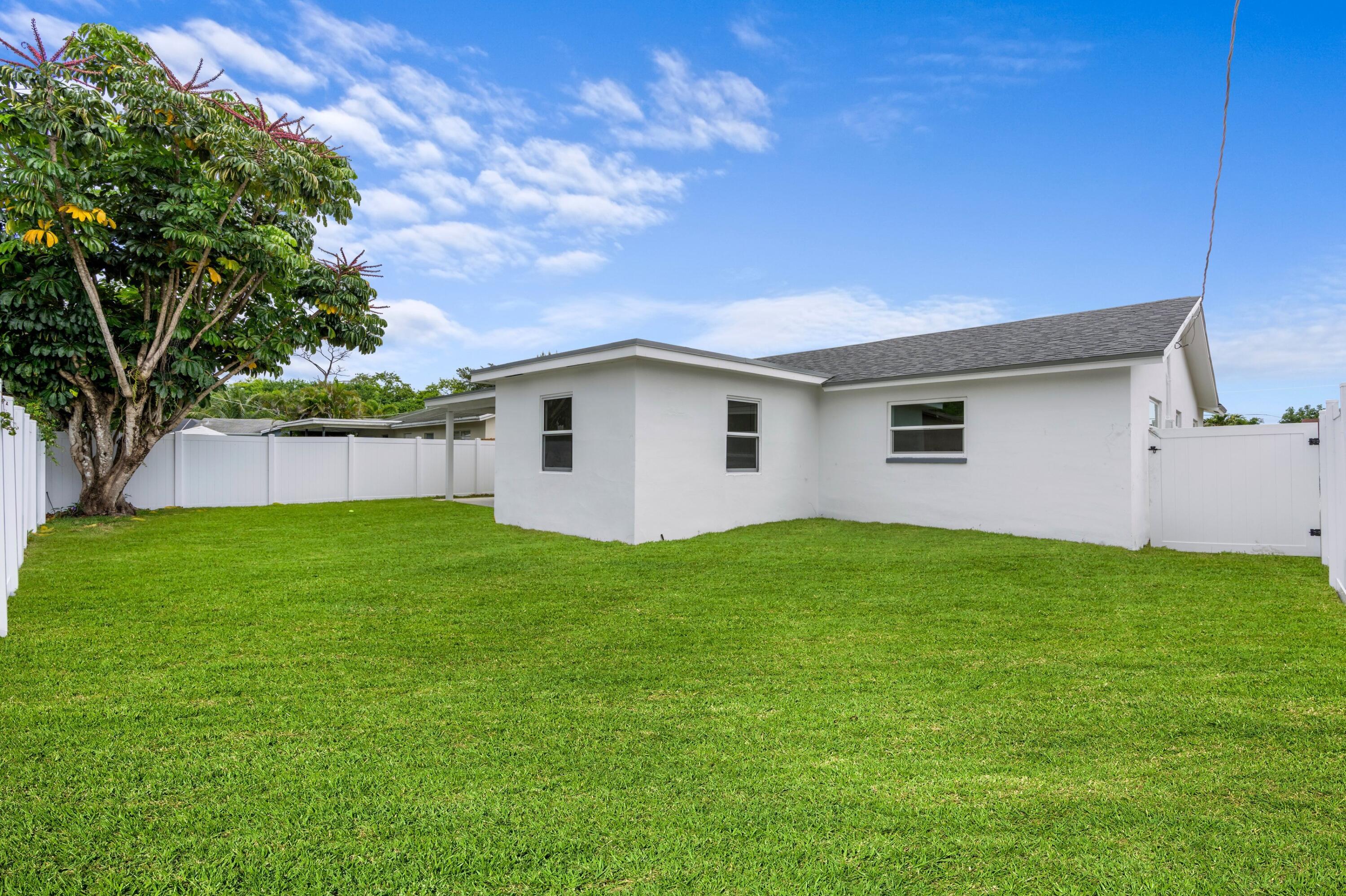 SANDALFOOT COVE SEC 5 - Residential