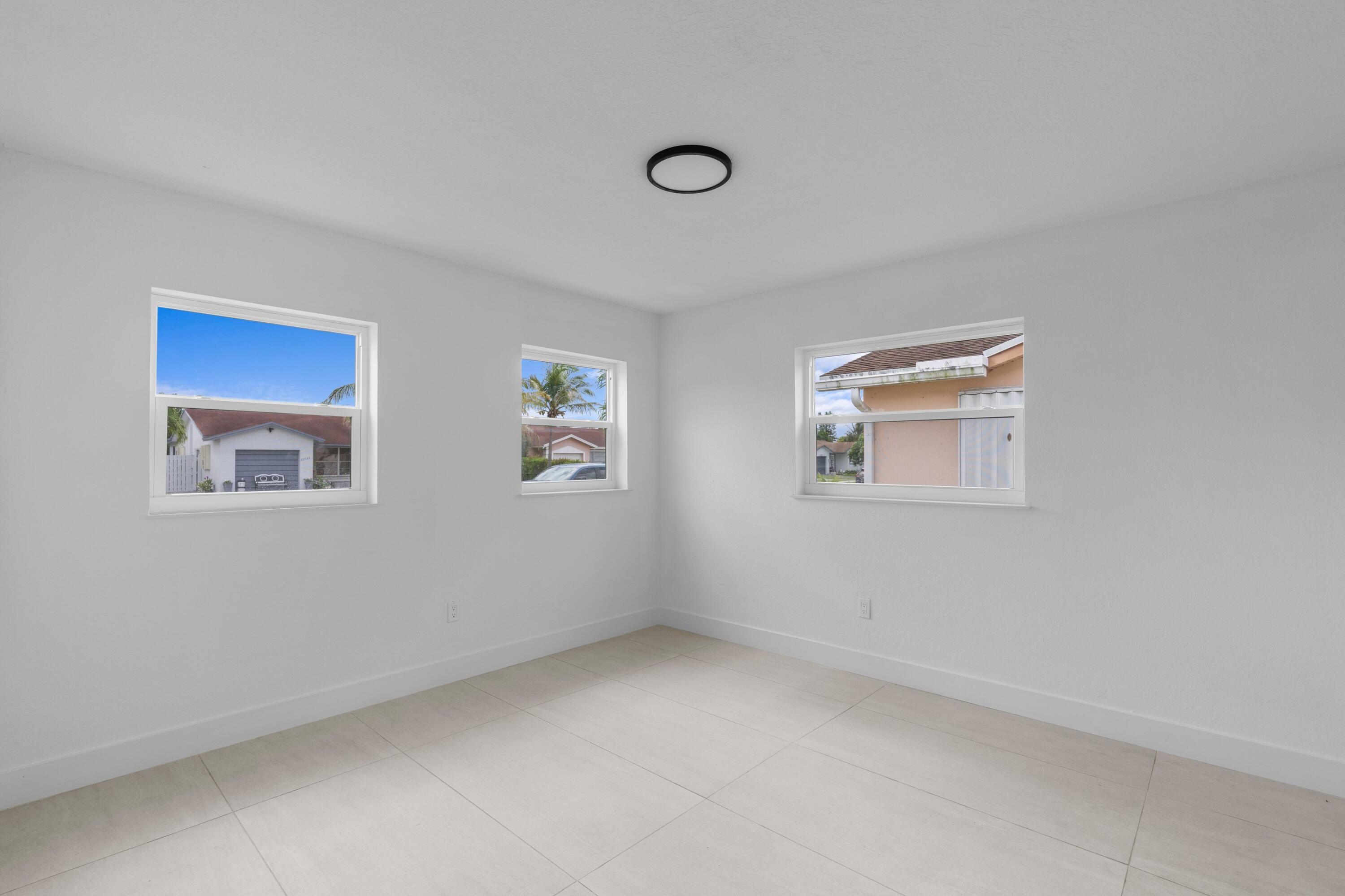 SANDALFOOT COVE SEC 5 - Residential