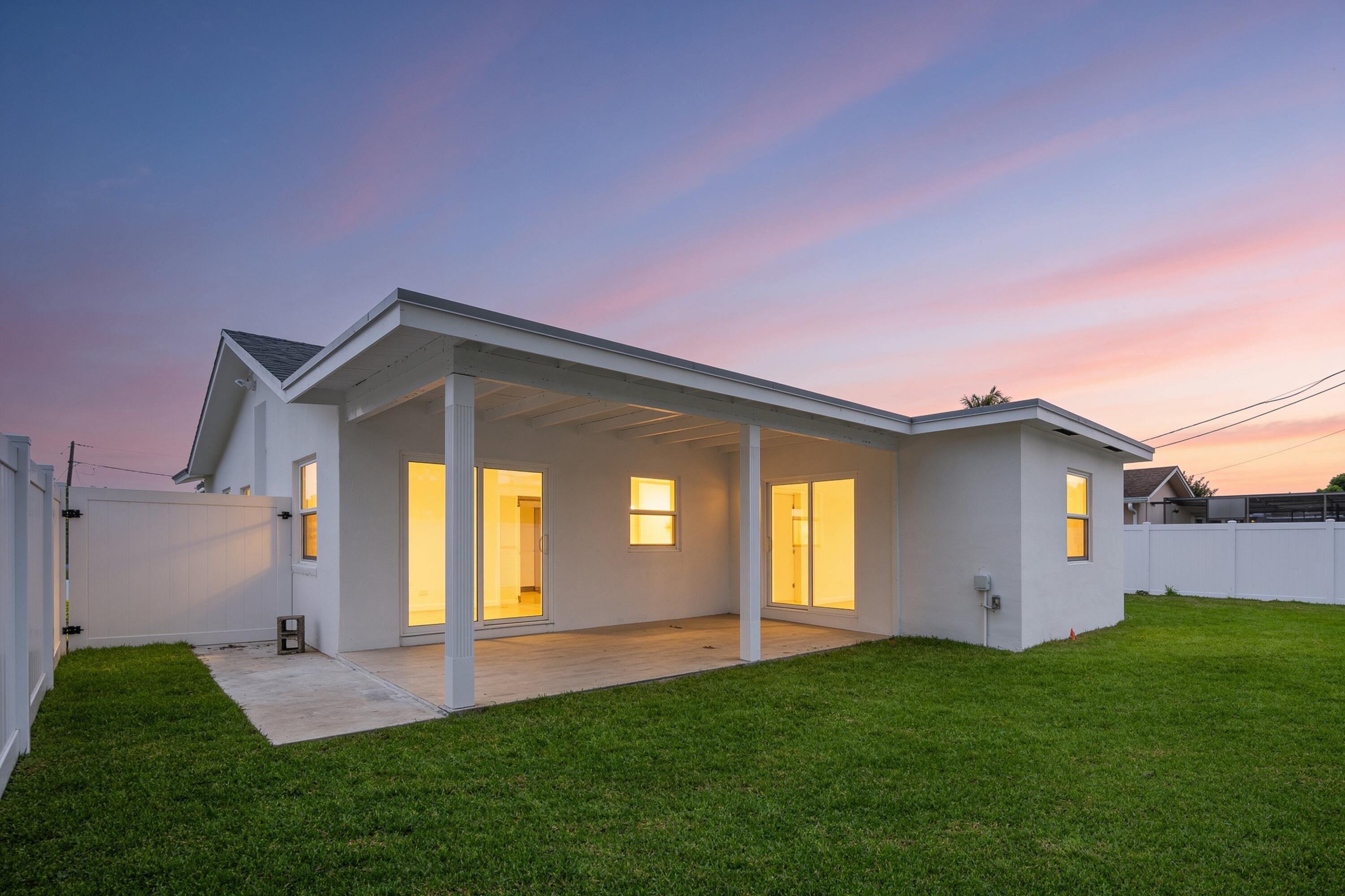 SANDALFOOT COVE SEC 5 - Residential