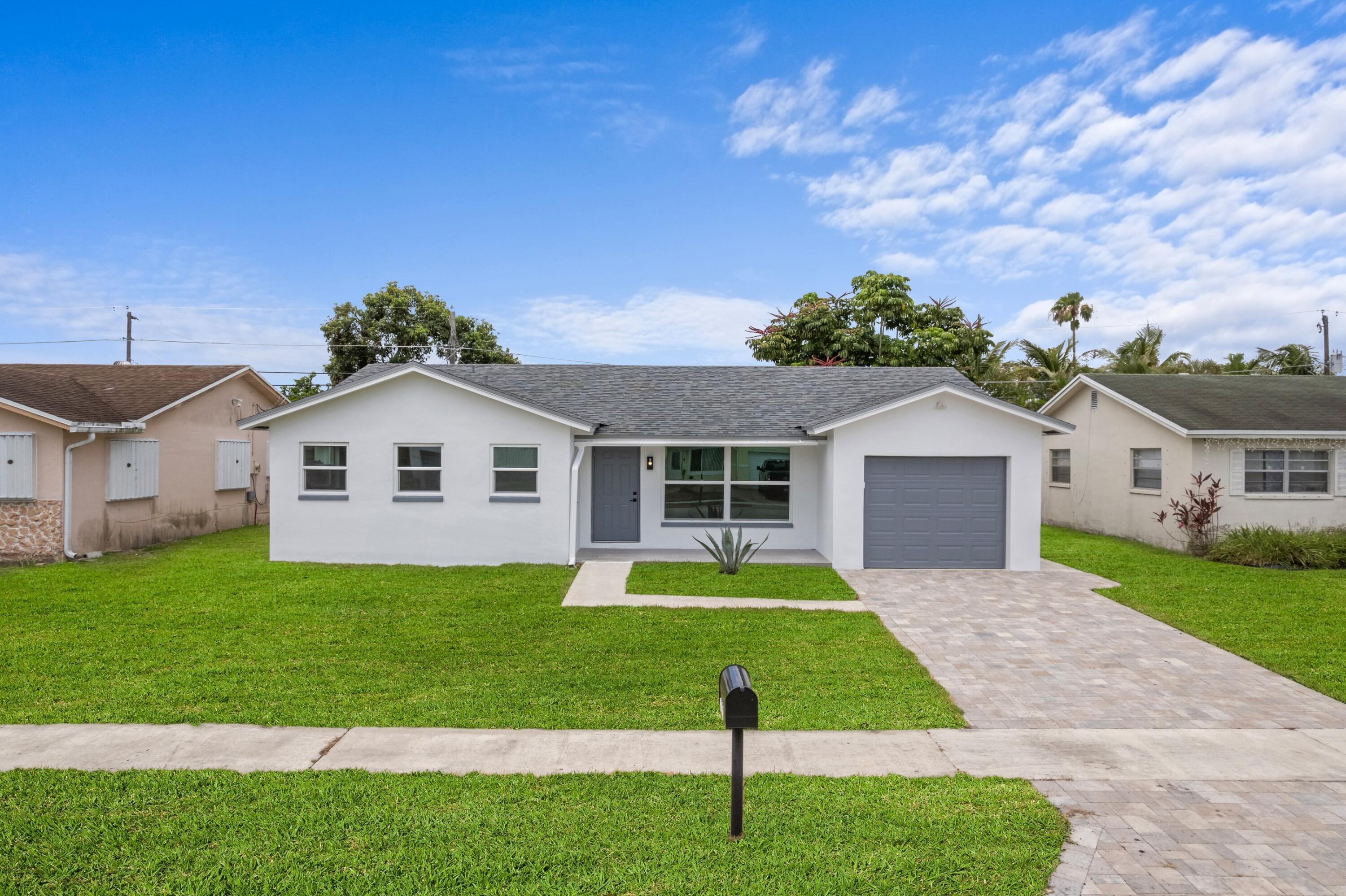 SANDALFOOT COVE SEC 5 - Residential