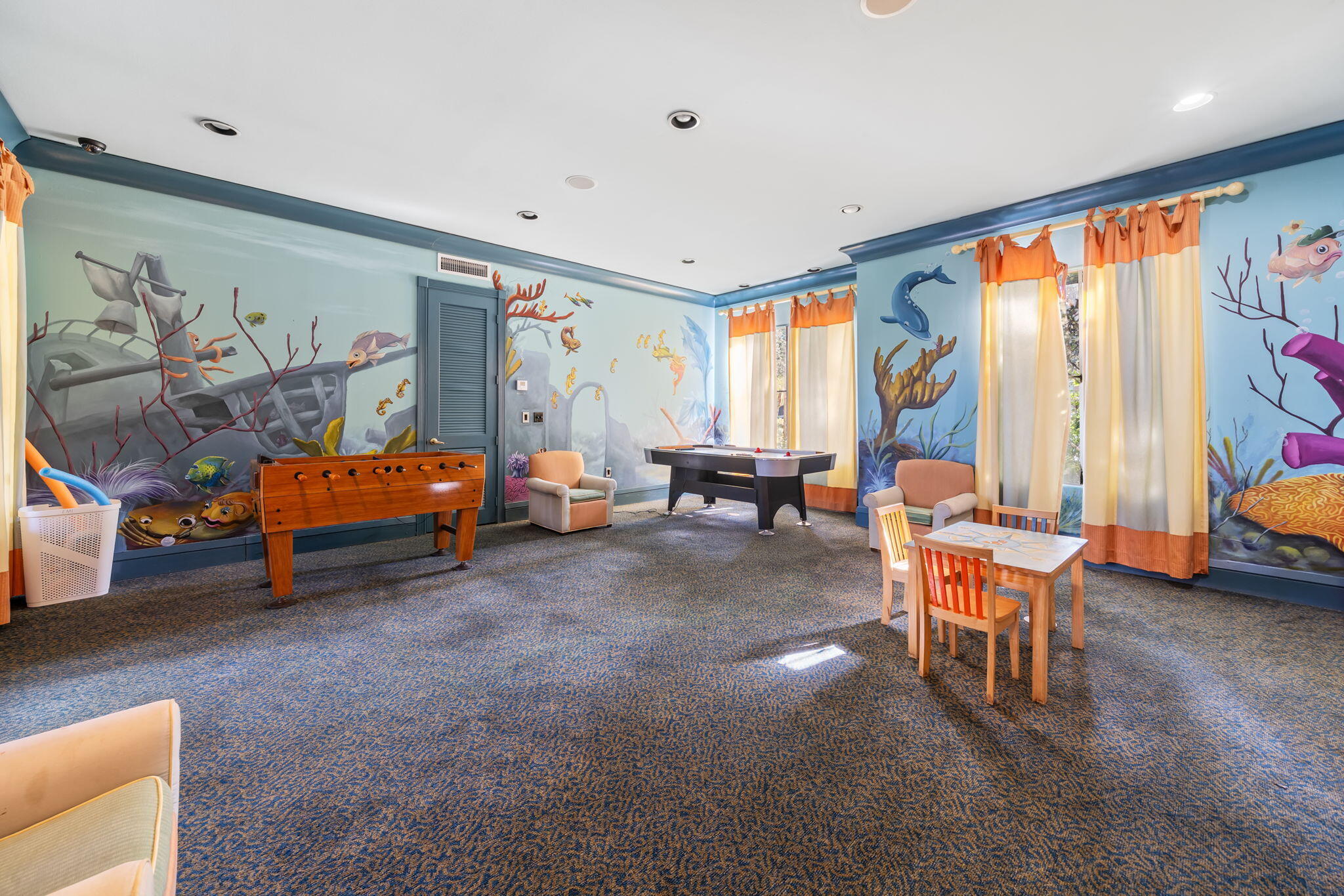 Emerald Isle At Laguna - Residential
