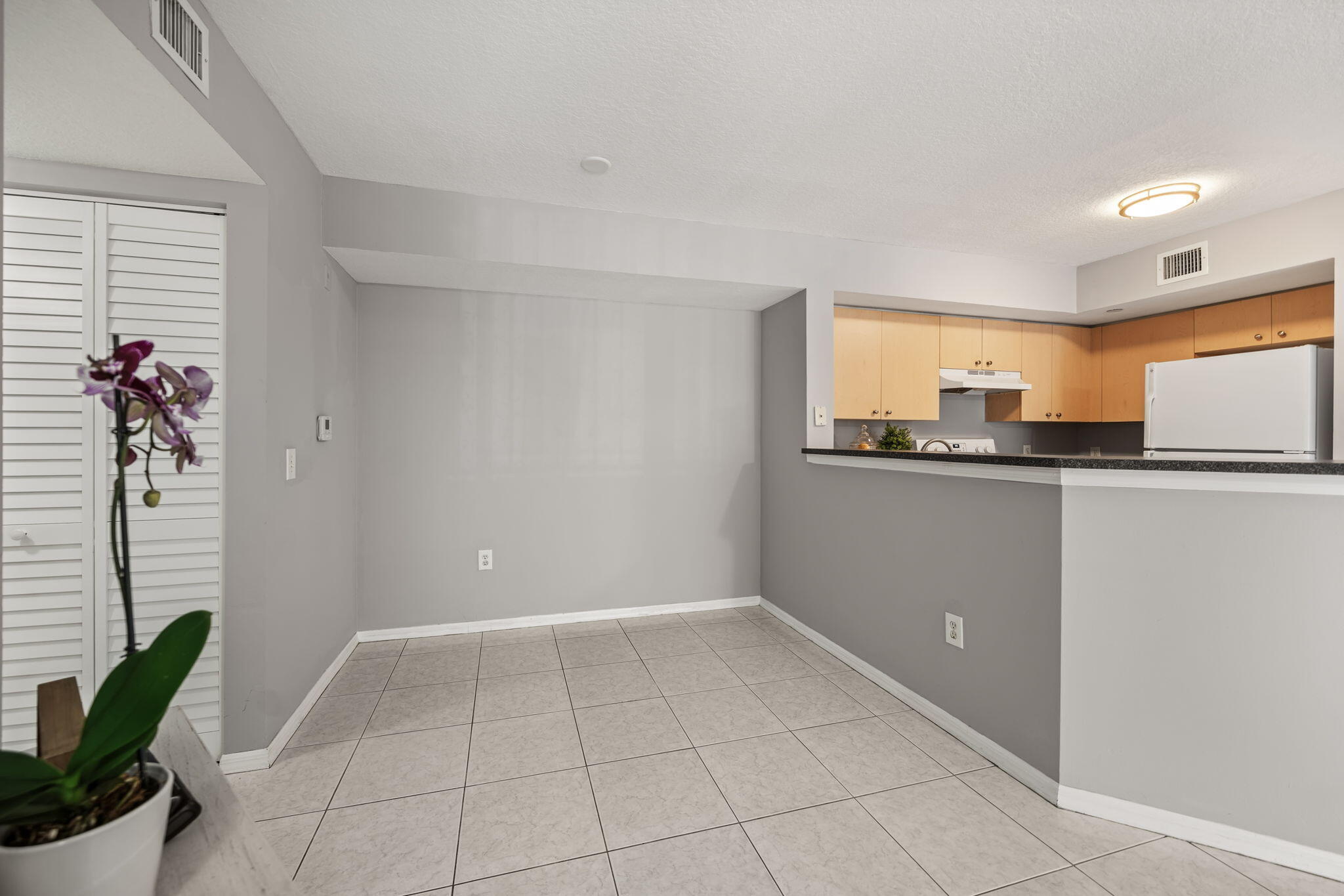 Emerald Isle At Laguna - Residential