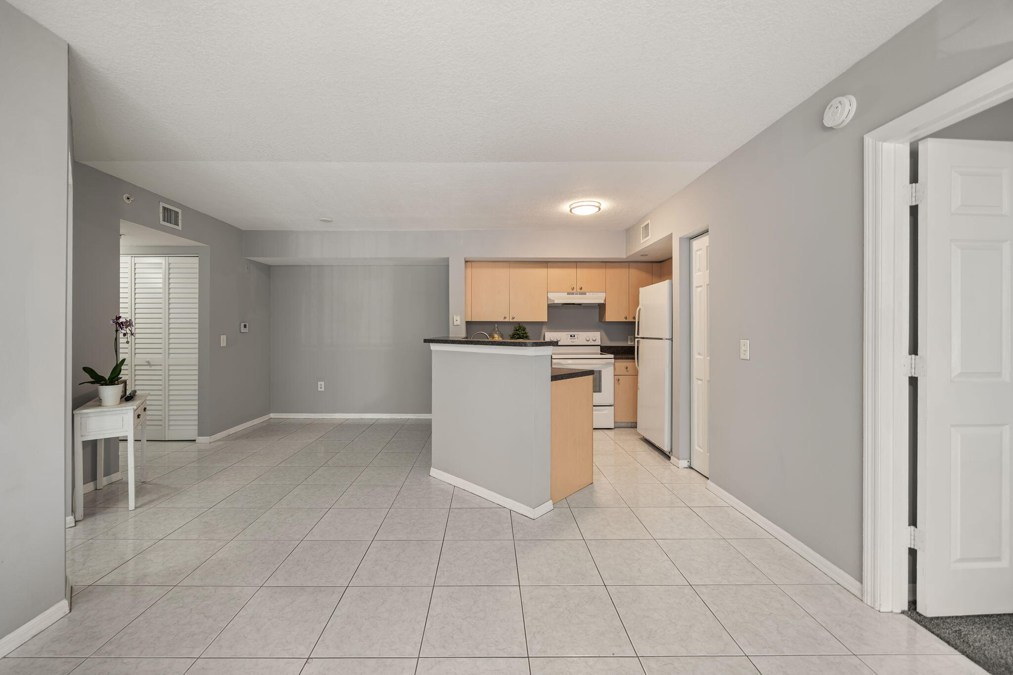 Emerald Isle At Laguna - Residential