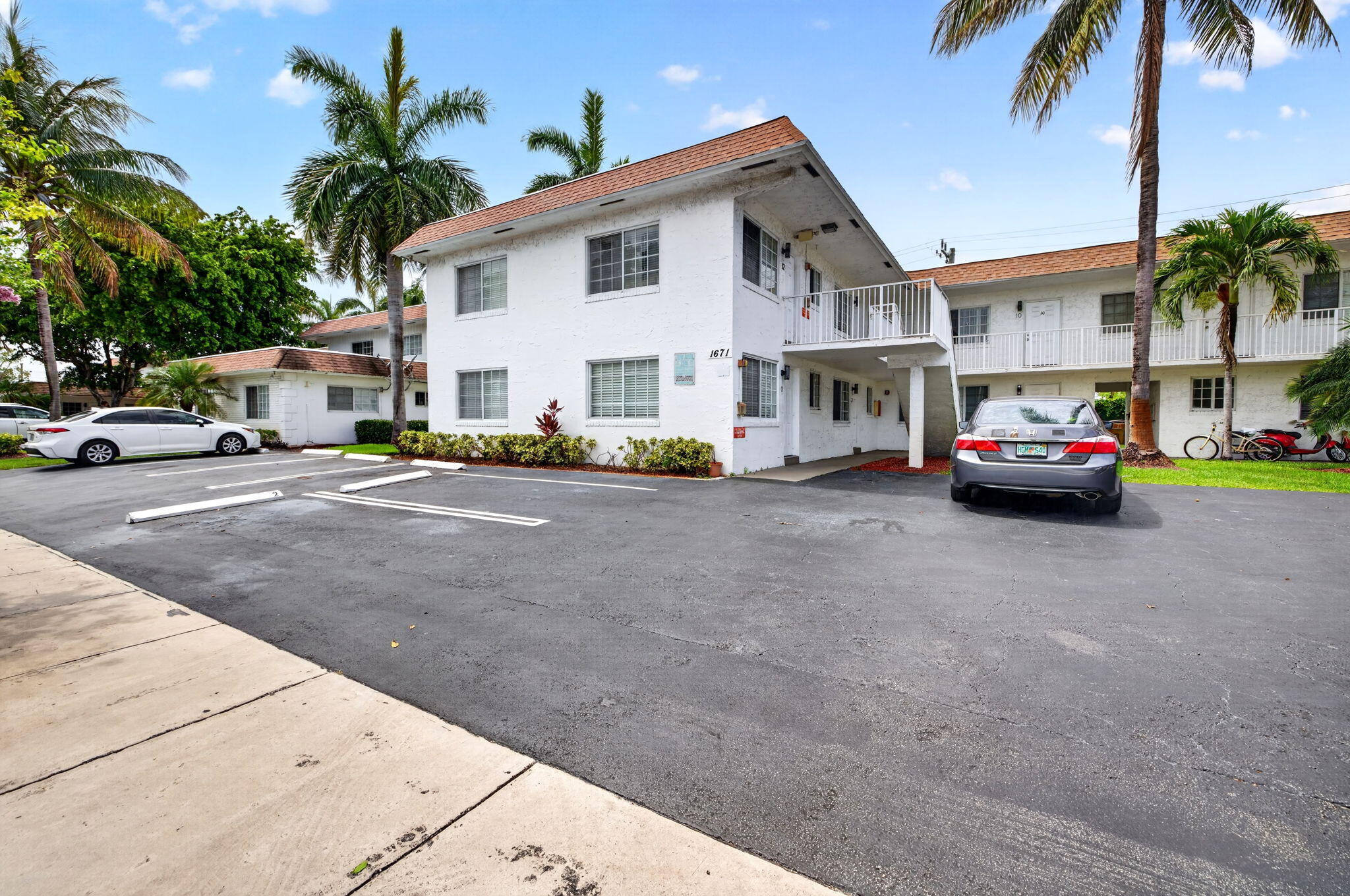 For Rent - 2 Bed / 2 Bath in Pompano Beach — FREE First Month! $15/m trash can handling labor fee Move-in special: This beautifully updated 2 bedroom, 2 bathroom in Pompano Beach offers comfort, privacy, and convenience Featuring durable tile flooring throughout, a newer kitchen, and central A/C, convenient parking right in front of building, community laundry. Located walking distance to Publix, restaurants, Youfit Gym, and more.   Prime location   Quiet, well-maintained setting   Central A/C   Convenient parking   No association - move in quickly!