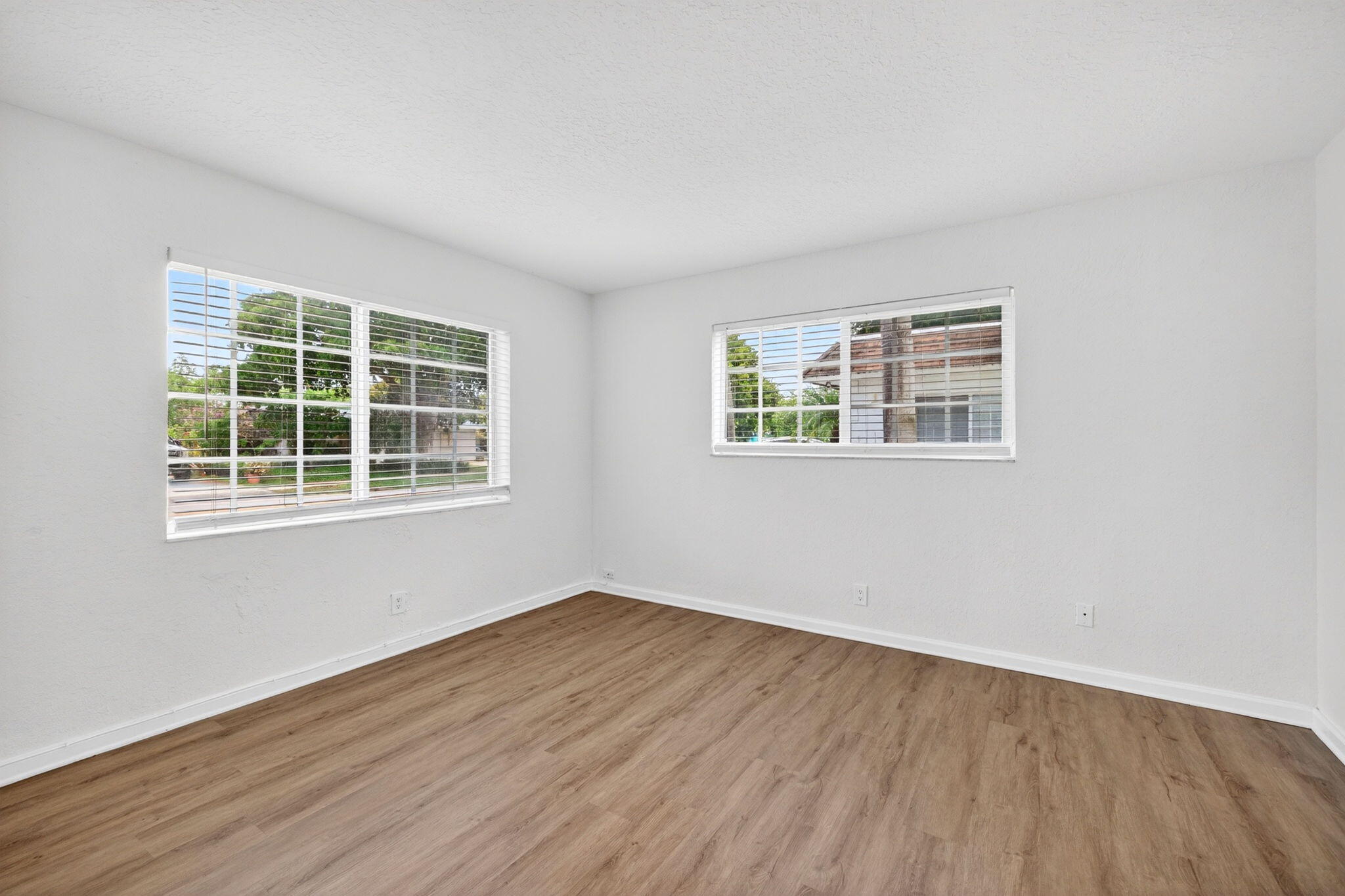 CRESTHAVEN NO 9 REPLAT - Residential Lease