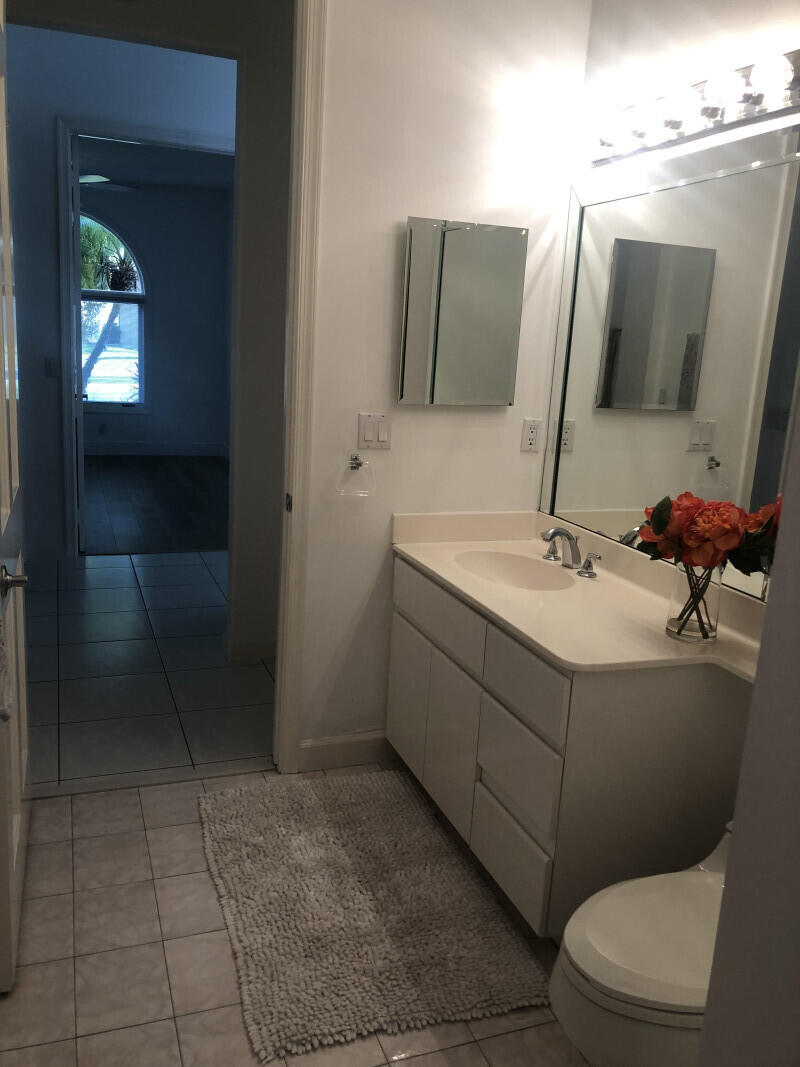 GLEN OAKS - Residential Lease