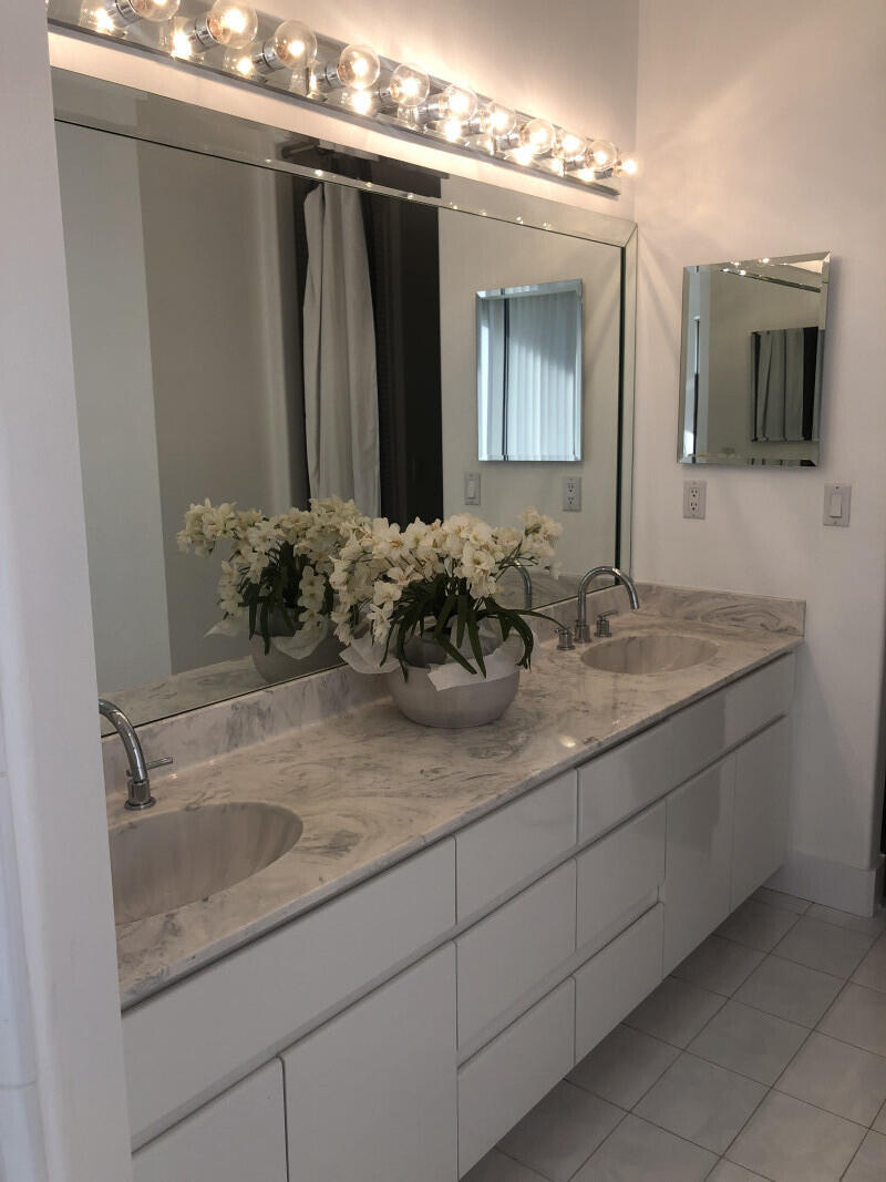 GLEN OAKS - Residential Lease