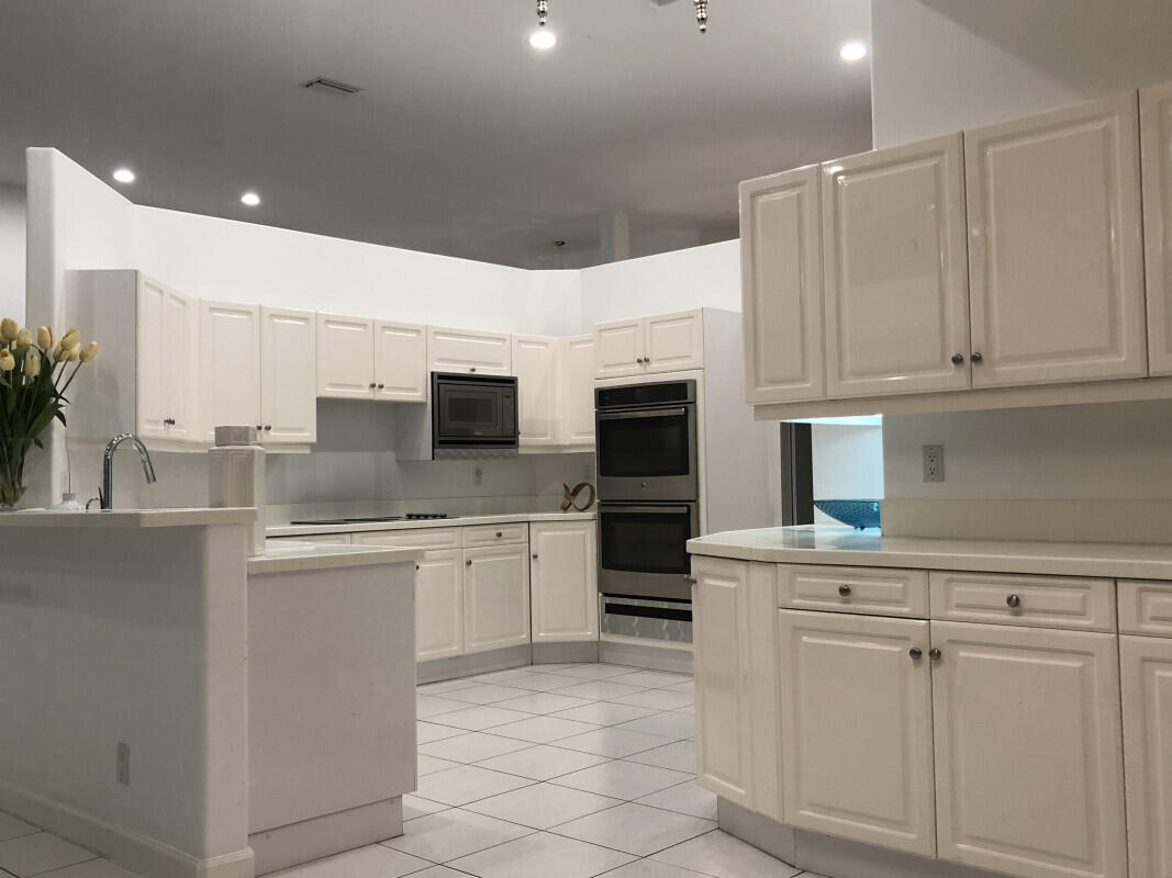 GLEN OAKS - Residential Lease