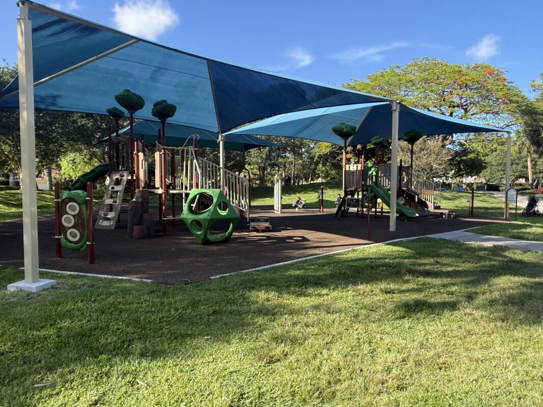GLEN OAKS - Residential Lease