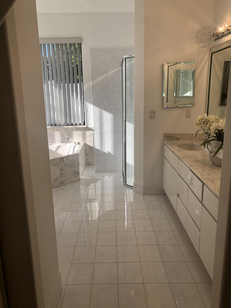 GLEN OAKS - Residential Lease