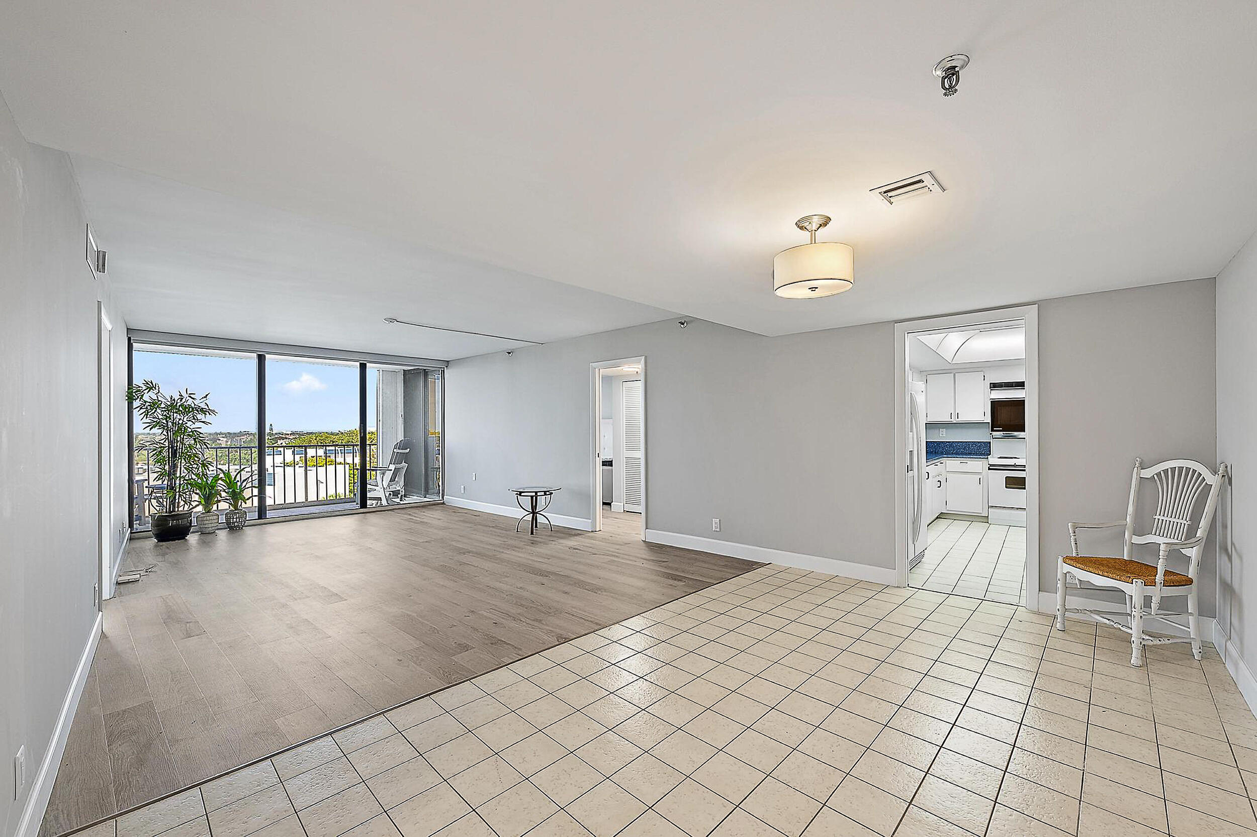 OCEANCREST CONDO APTS - Residential Lease