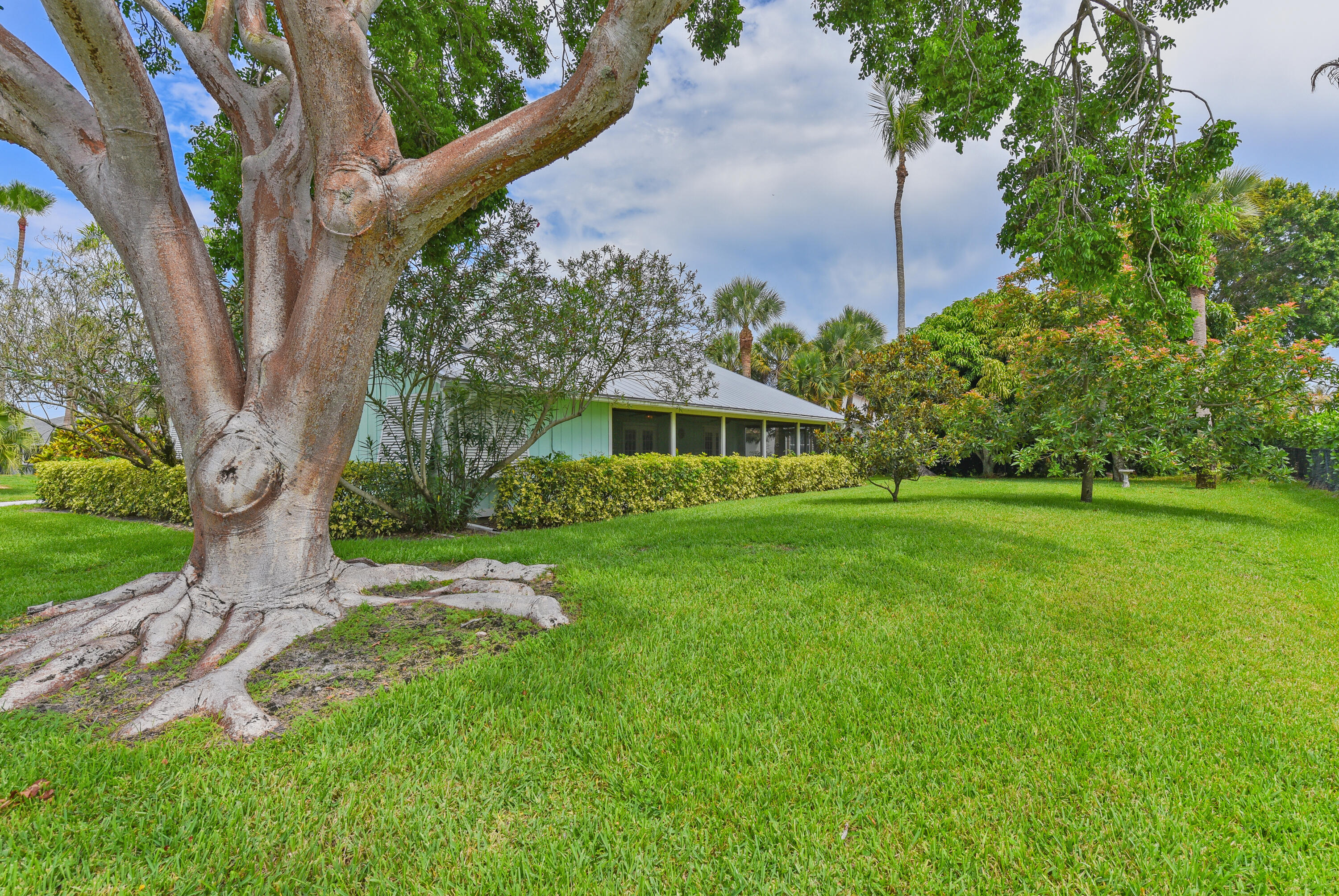 RAINBOW COVE - Residential