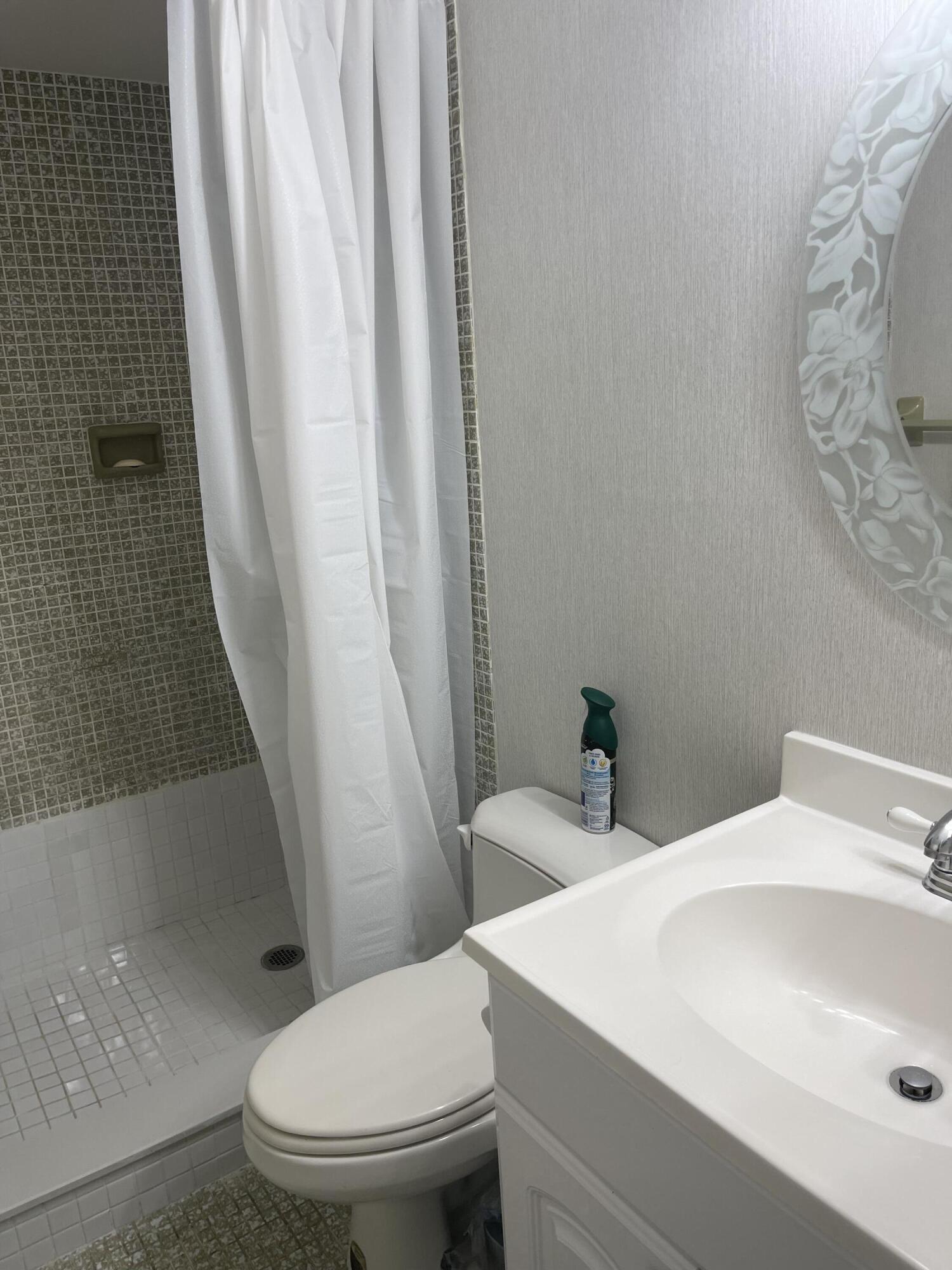 EDGEWOOD CONDOS - Residential Lease