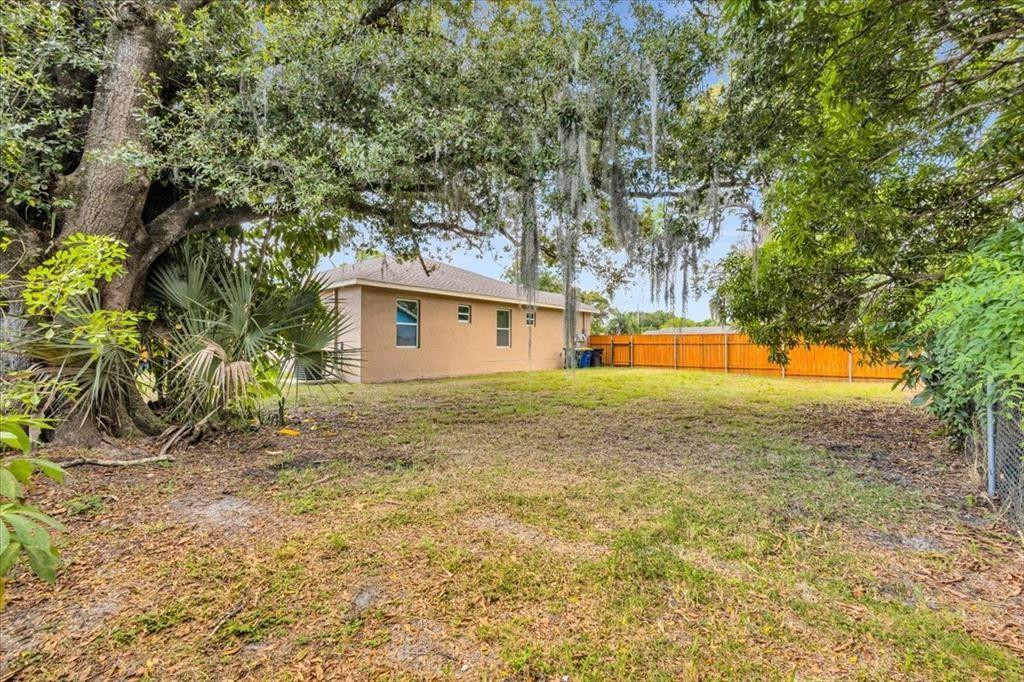 Amy Anna Park - Residential Lease
