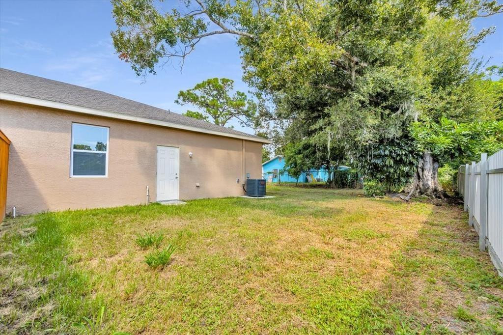 Amy Anna Park - Residential Lease
