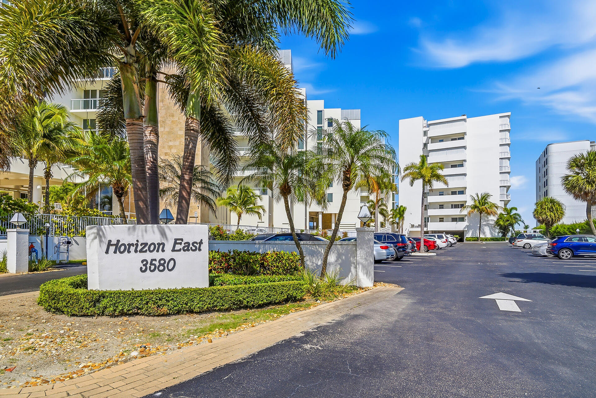 HORIZON EAST CONDO - Residential