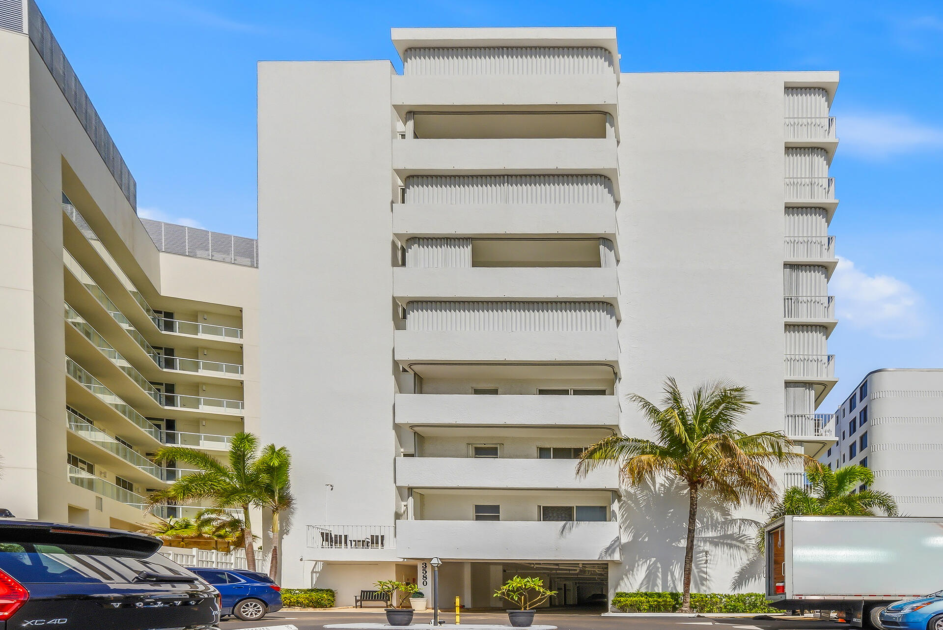 HORIZON EAST CONDO - Residential