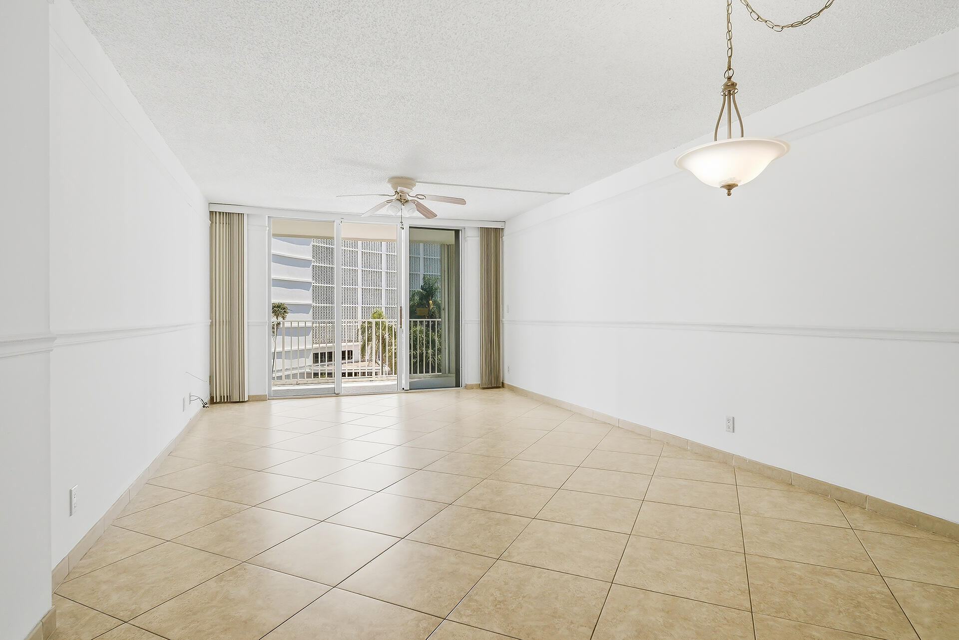 HORIZON EAST CONDO - Residential