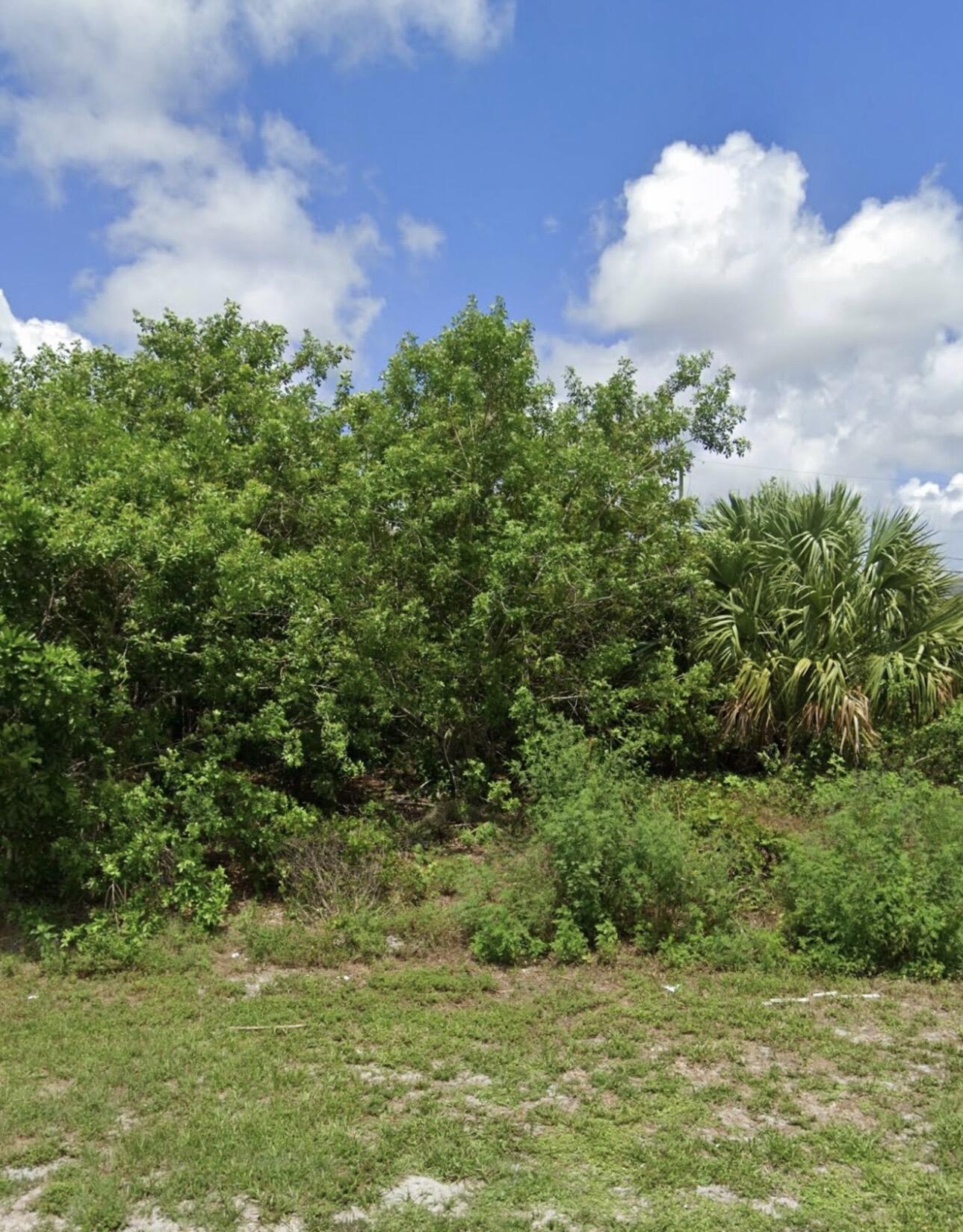 PORT ST LUCIE SECTION 33 - Land