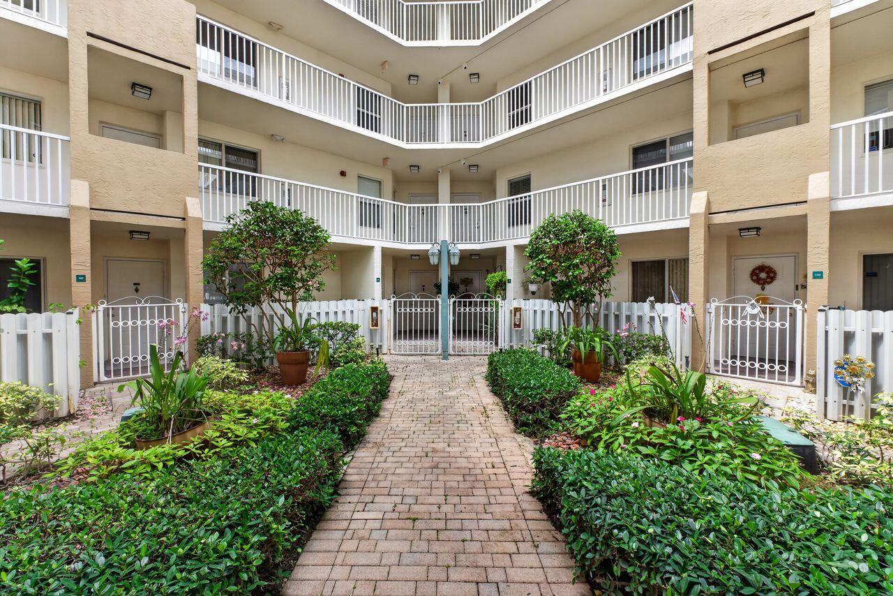 SOUTHAMPTON CONDOMINIUM I - Residential