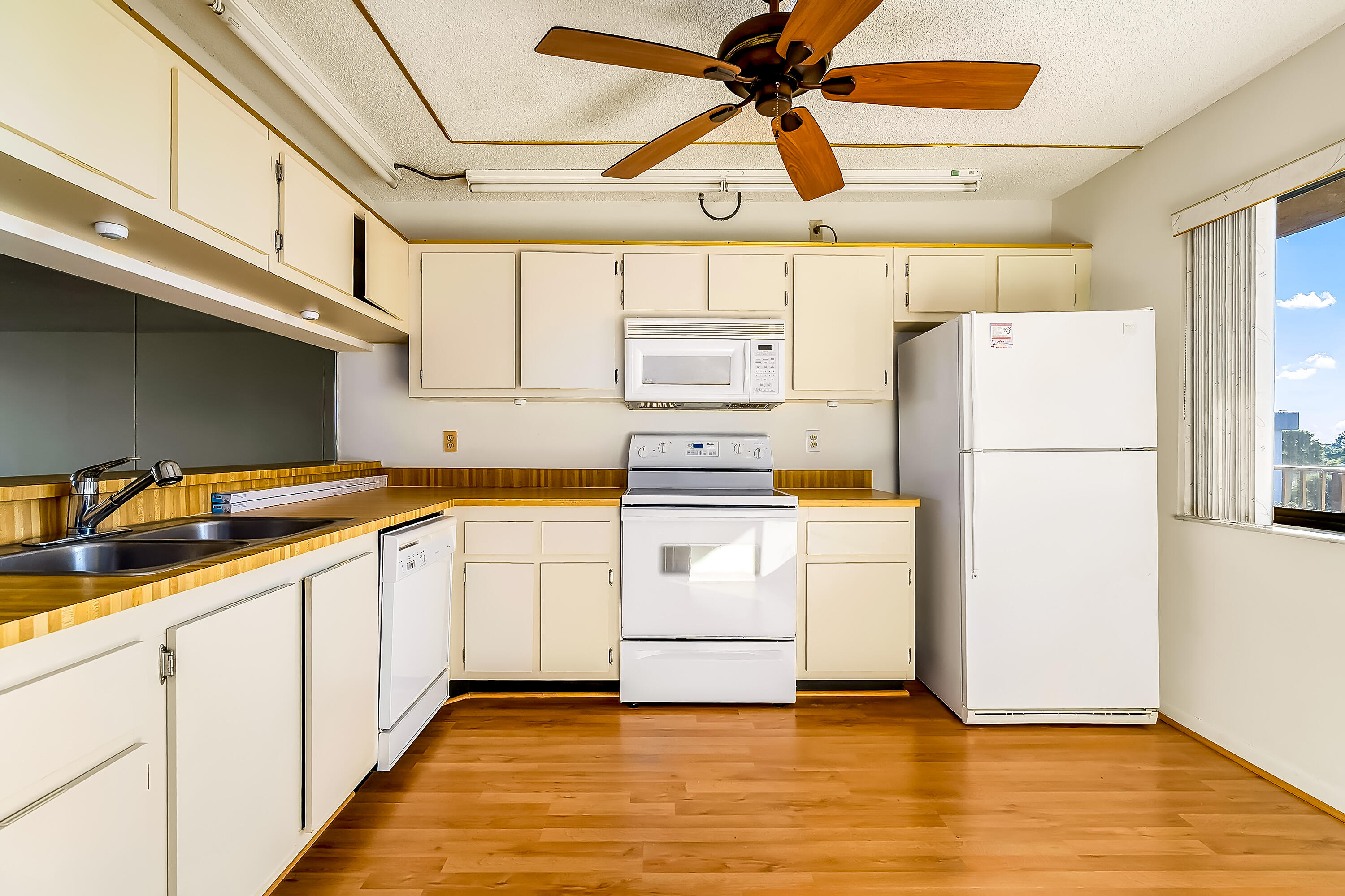 DORADO AT HAMPTONS WEST - Residential