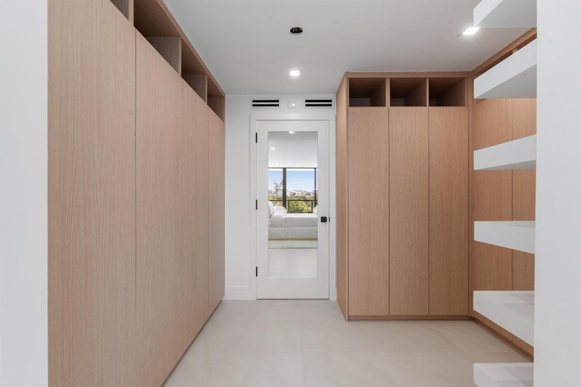 MARBELLA CONDO - Residential