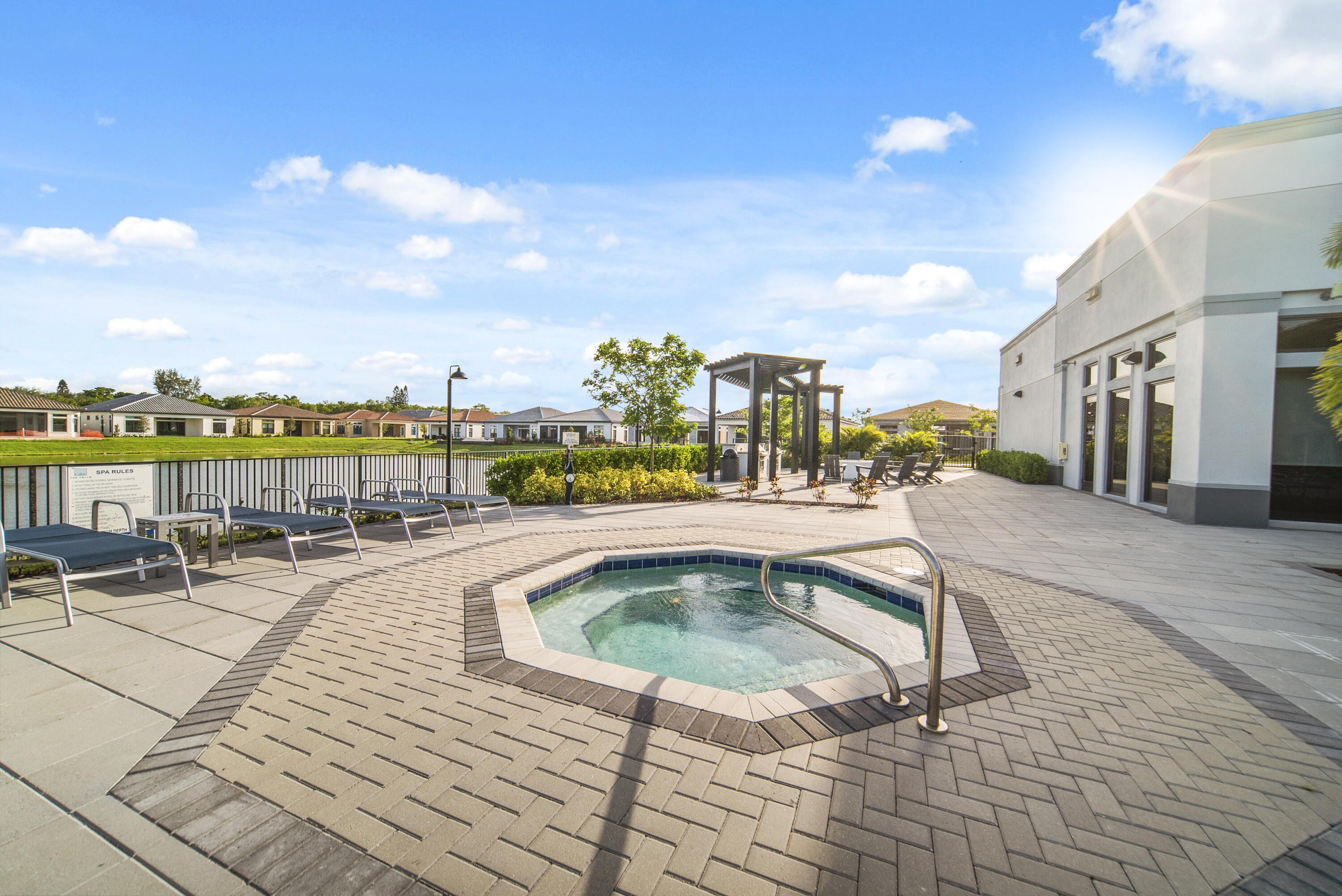 The Falls at Parkland - Residential