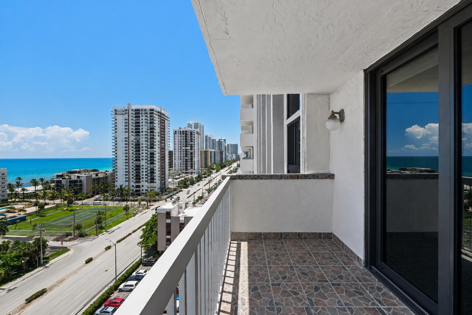 ALLINGTON TOWERS NORTH CONDO - Residential